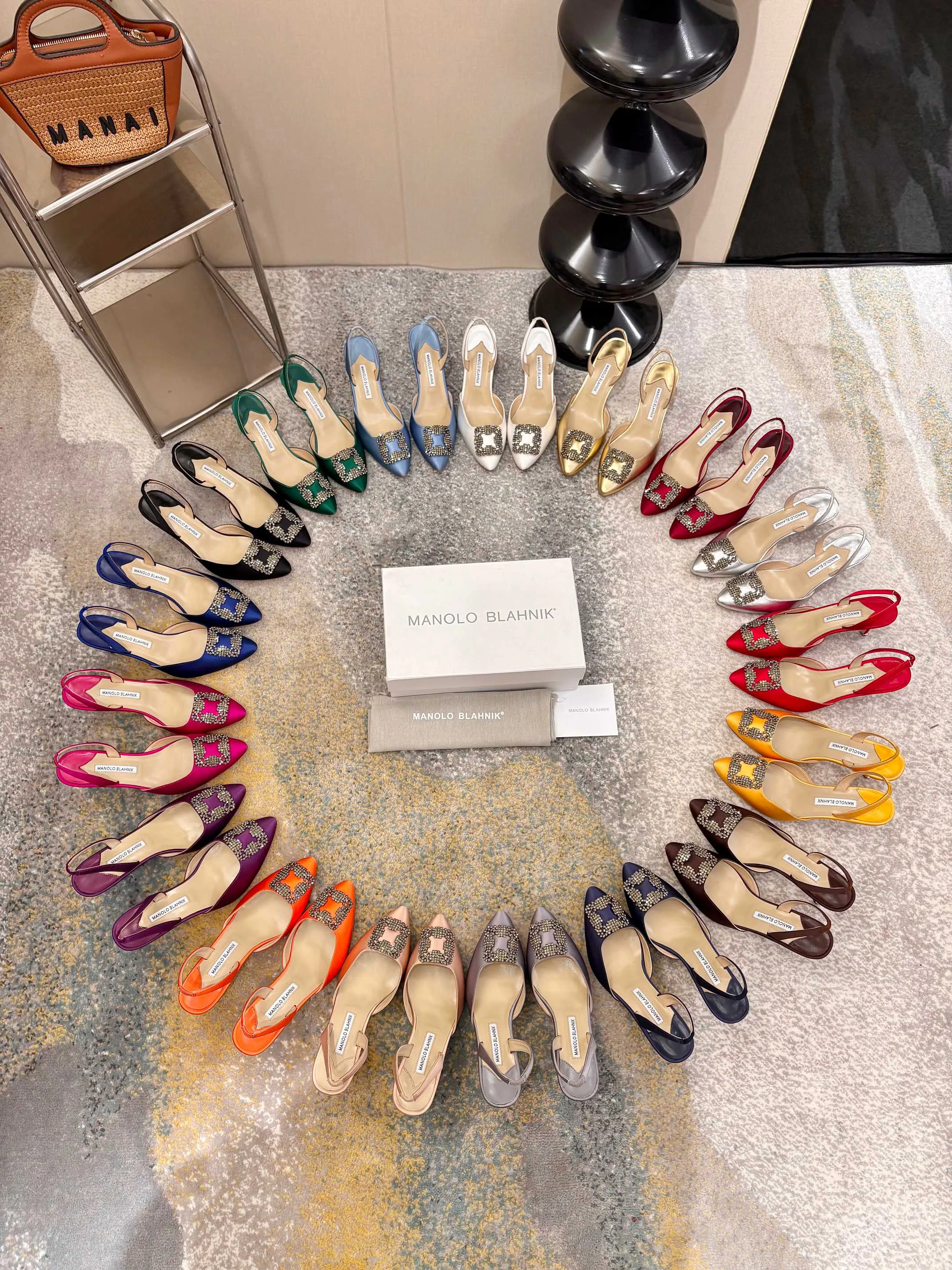 Women's Heels MANOLO BLAHNIK 17163300