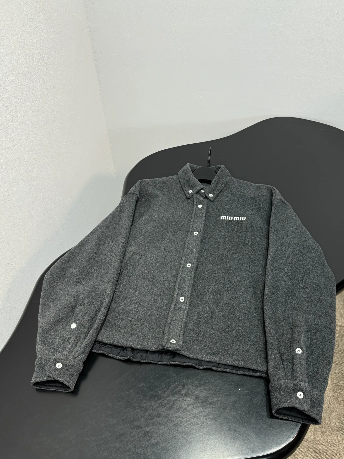 Куртки И Пуховики Женские Miu Miu 18677438