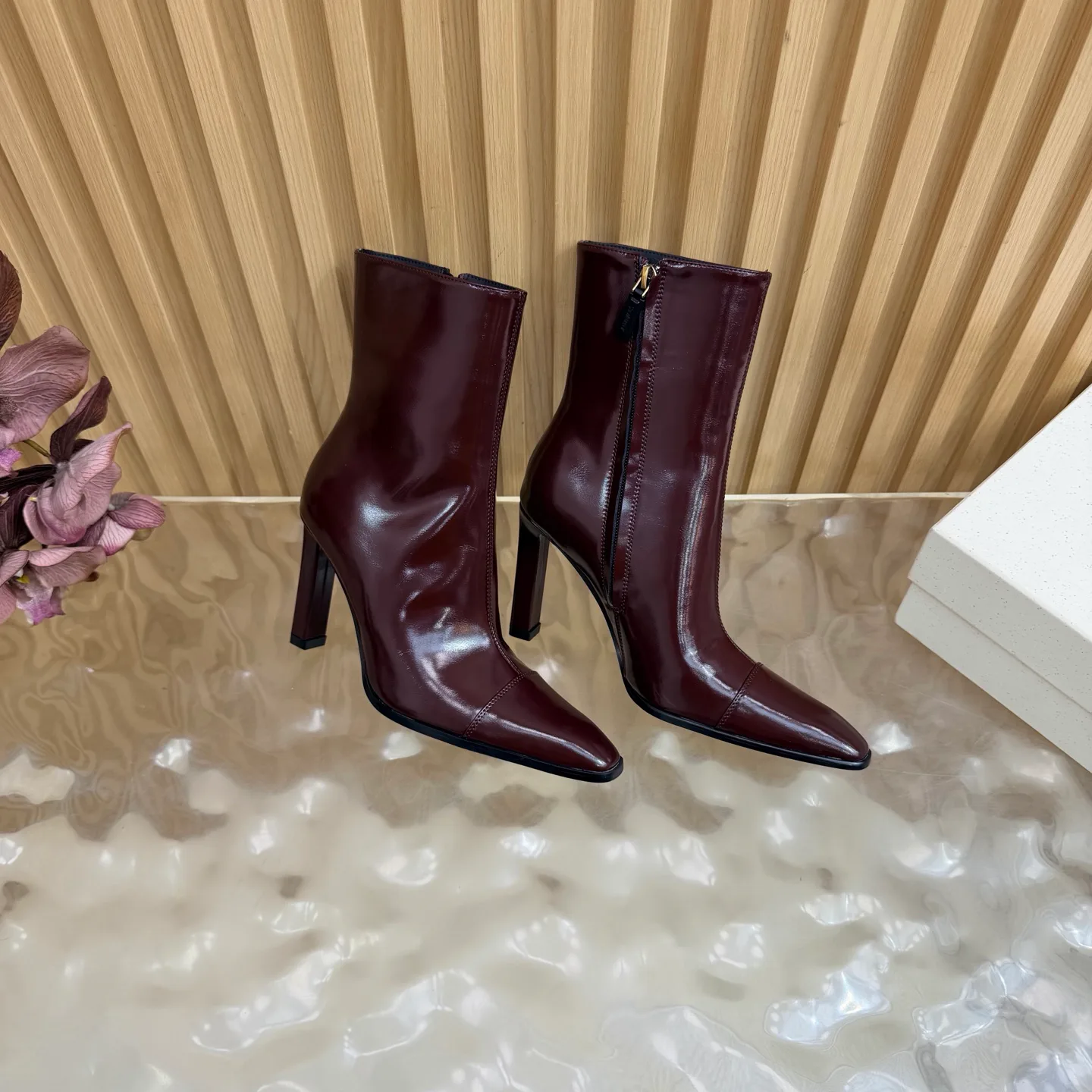 Women's Booties SAINT LAURENT 18508924