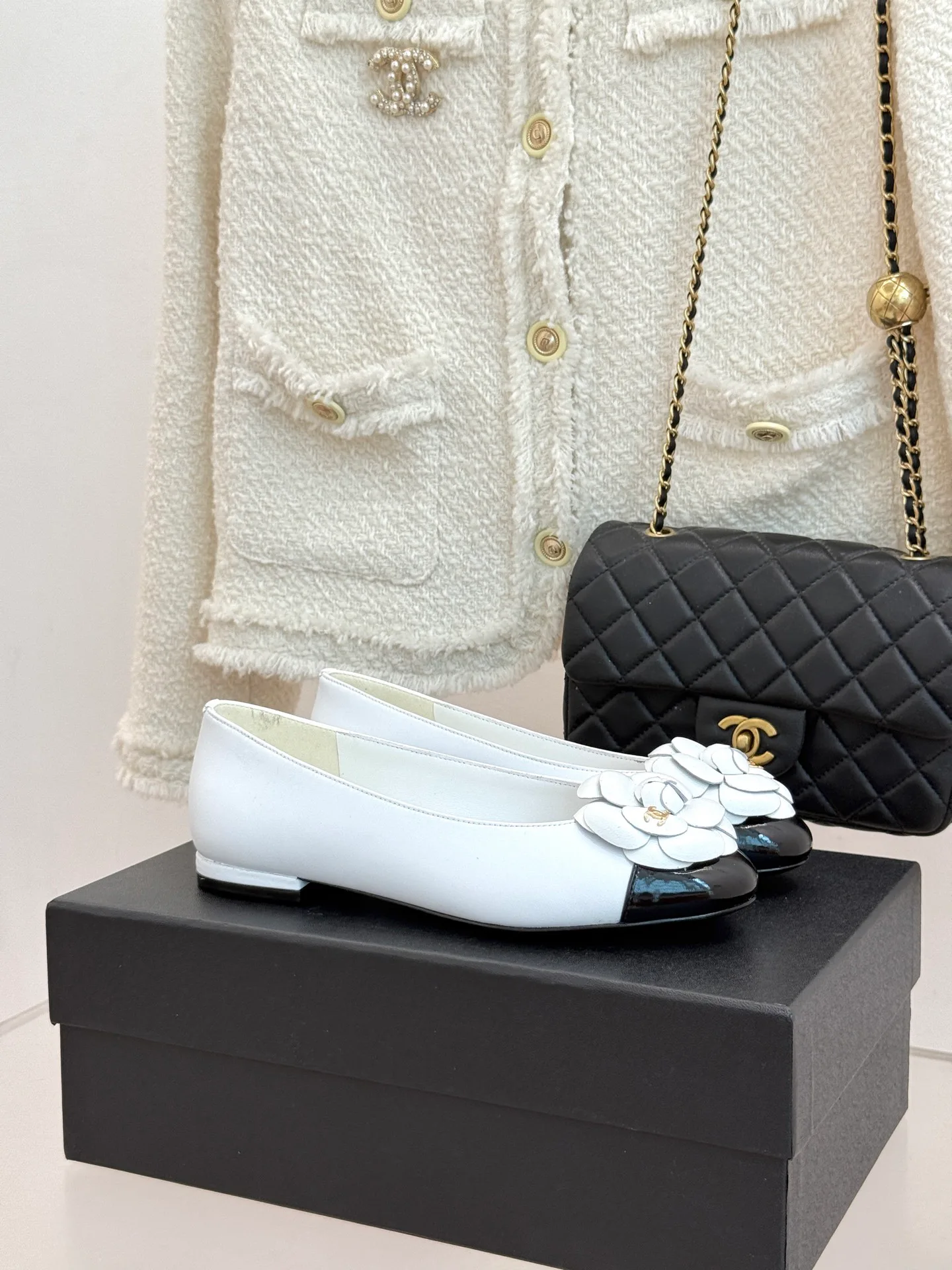 Women's Ballet Flats CHANEL 17741087