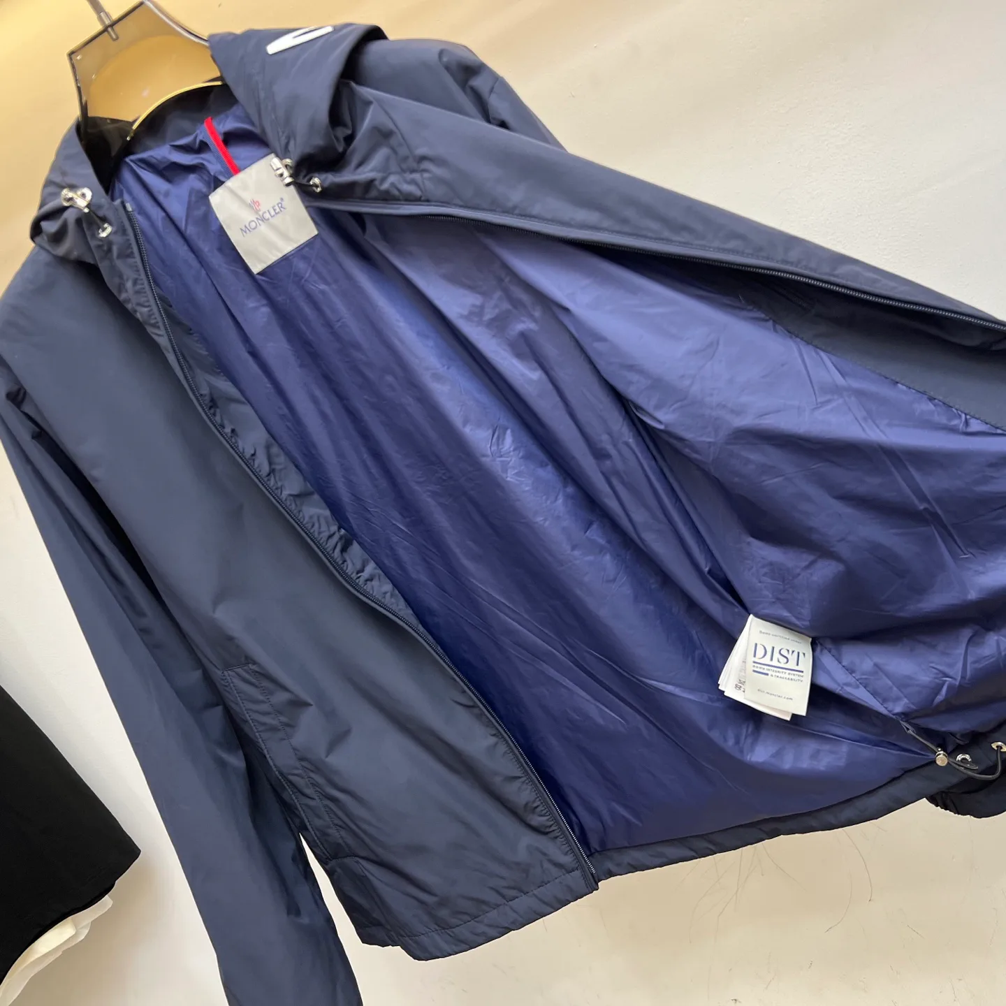 Women's Jackets And Down Jackets MONCLER 17340718