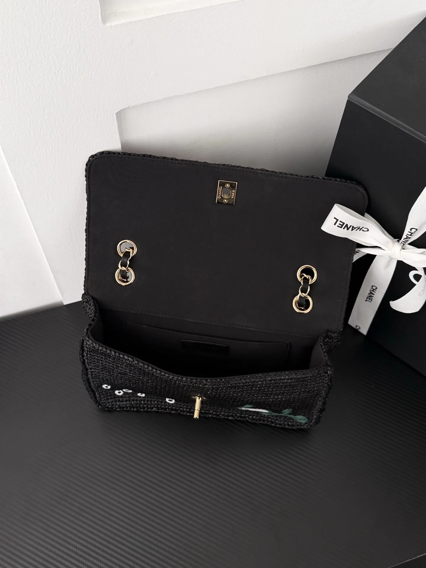 Классические Сумки Женские Chanel 18588479