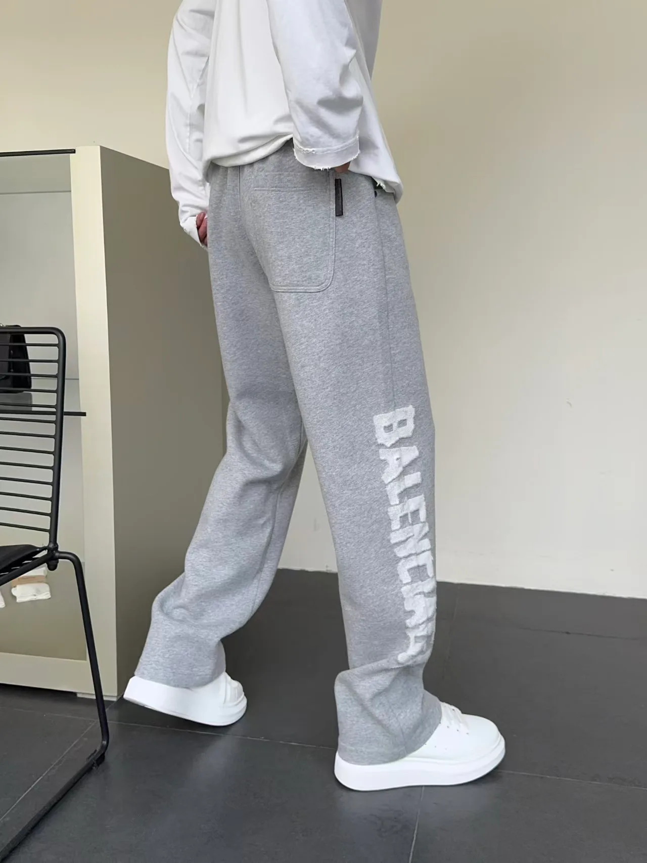 Men's Trousers BALENCIAGA 17882724