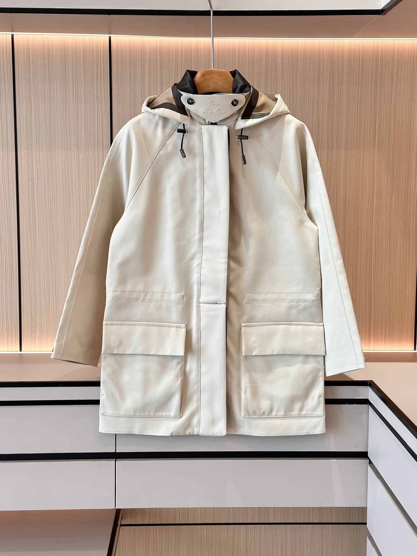 Women's Jackets And Down Jackets LORO PIANA 18197641