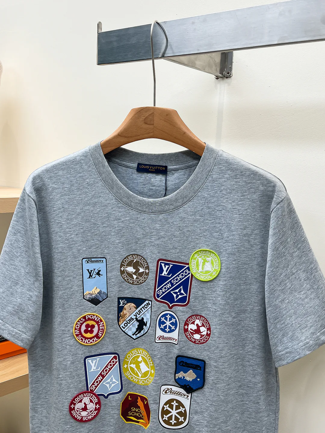 Men's T-Shirts LOUIS VUITTON 18499355