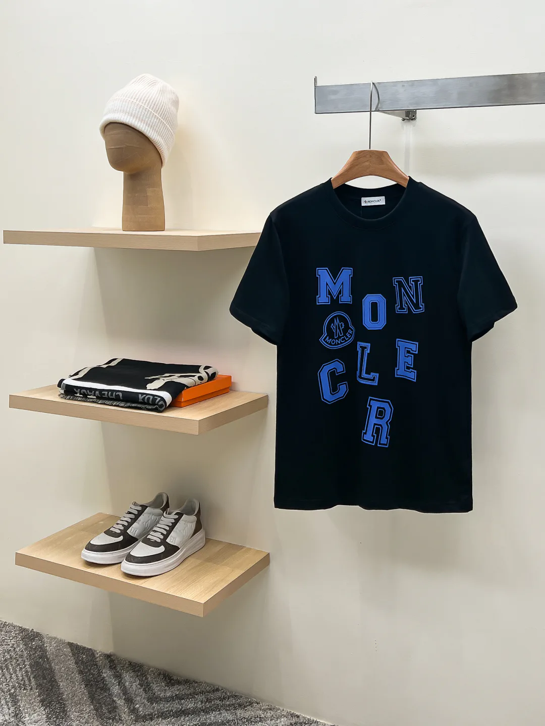 Men's T-Shirts MONCLER 18499472