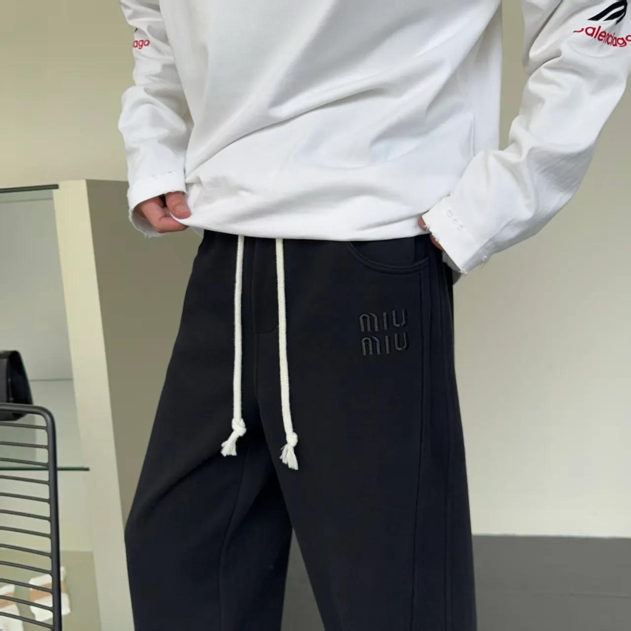 Women's Trousers MIU MIU 18178319