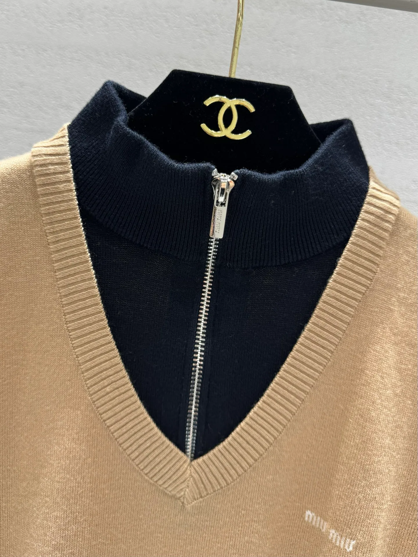 Women's Jumpers And Sweaters MIU MIU 17839452
