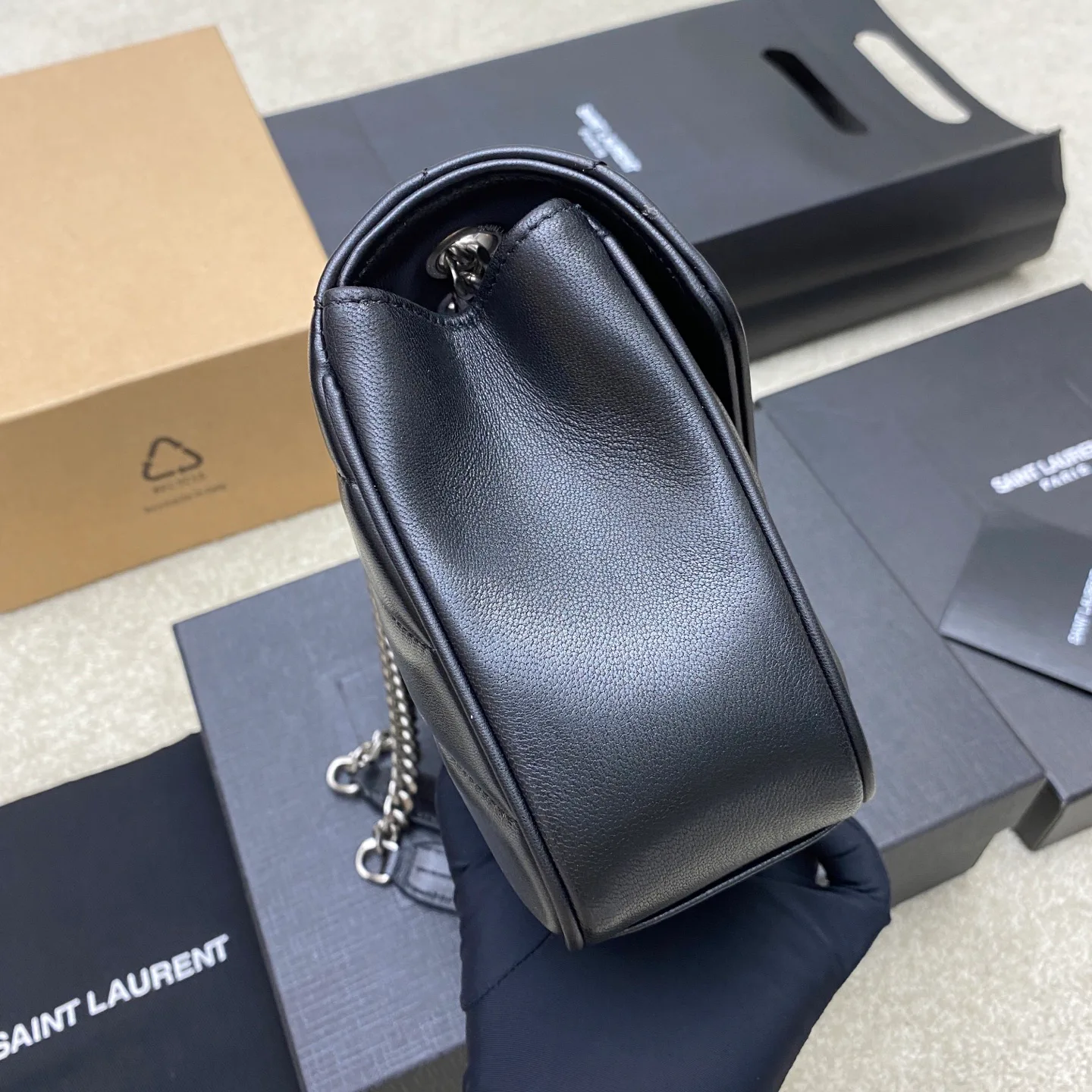 Women's Classic Handbags SAINT LAURENT 17571678