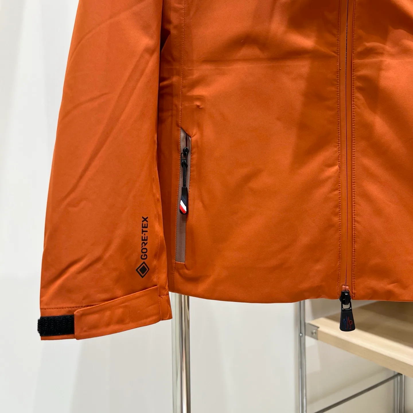 Women's Jackets And Down Jackets MONCLER 18131362