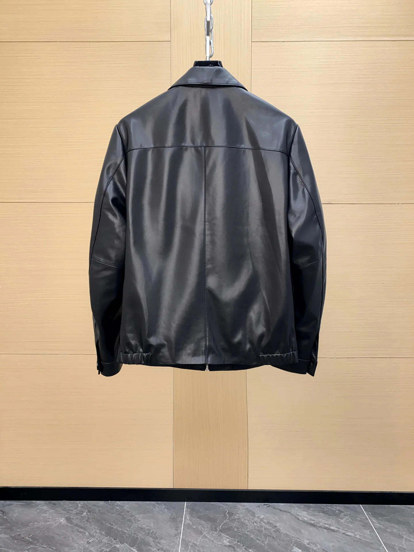 Men's Leather Jackets And Sheepskin Coats PRADA 18399186