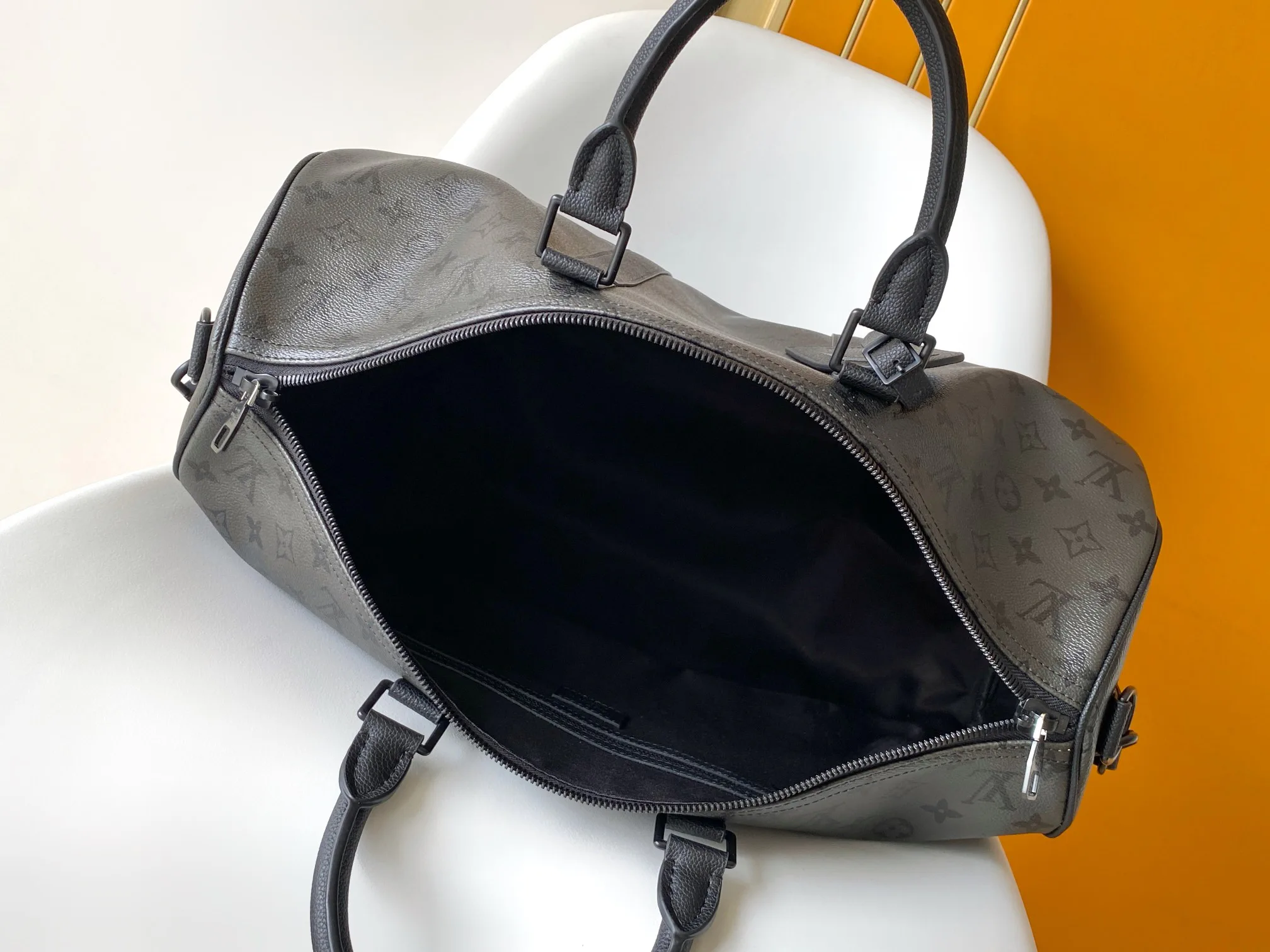 Women's Travel Bags LOUIS VUITTON 17949176