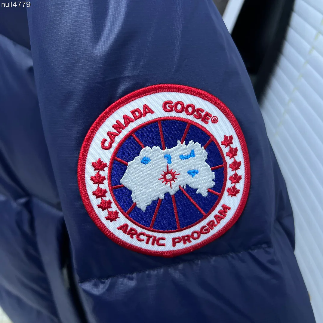 Women's Jackets And Down Jackets CANADA GOOSE 17880383