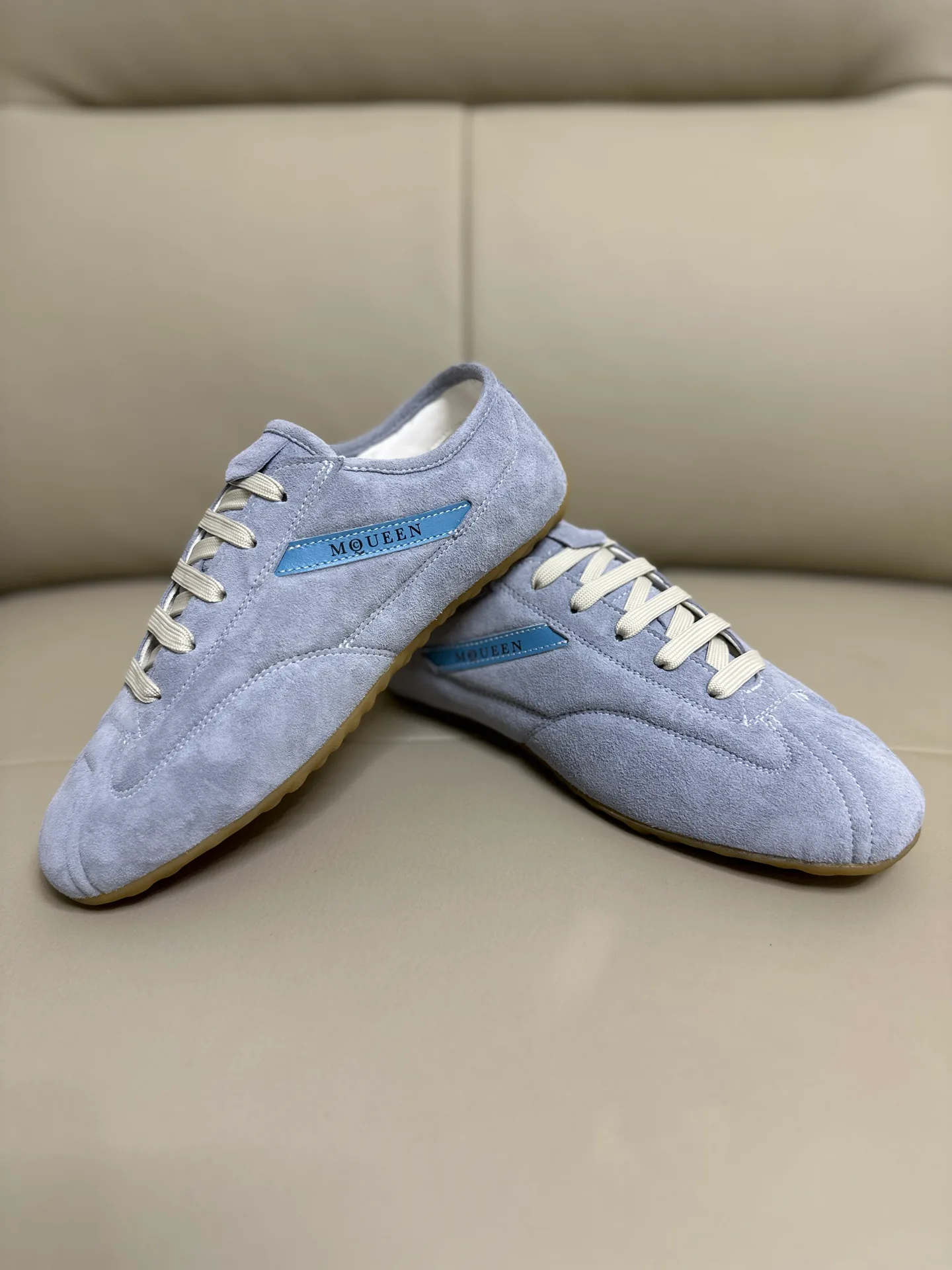 Кроссовки Женские Alexander Mcqueen 18616729