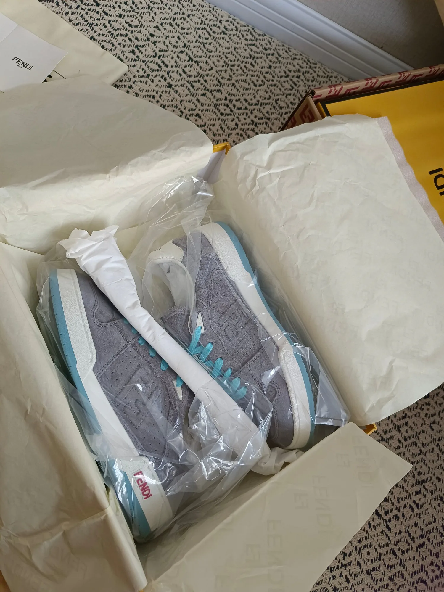 Women's Sneakers FENDI 18425930