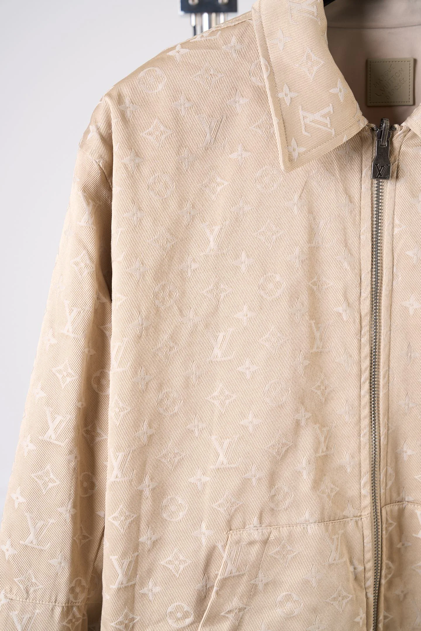 Men's Jackets And Down Jackets LOUIS VUITTON 18178834