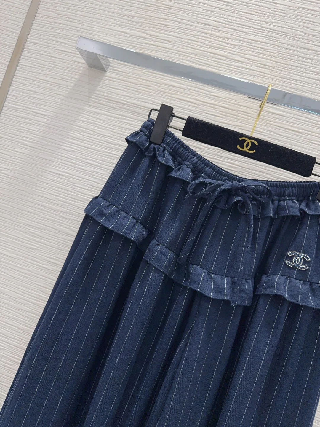 Women's Trousers CHANEL 18138493