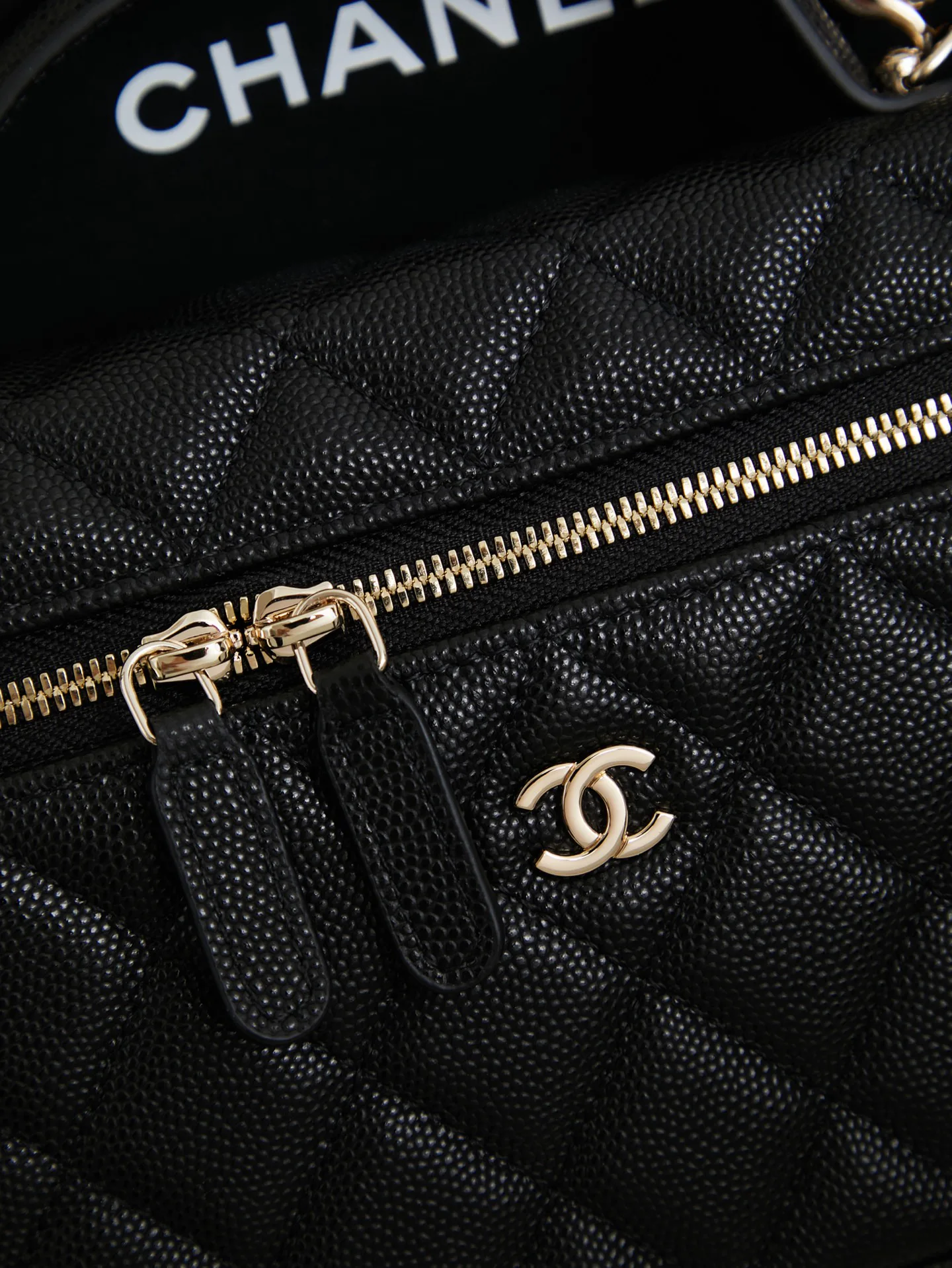 Women's Classic Handbags CHANEL 18526042