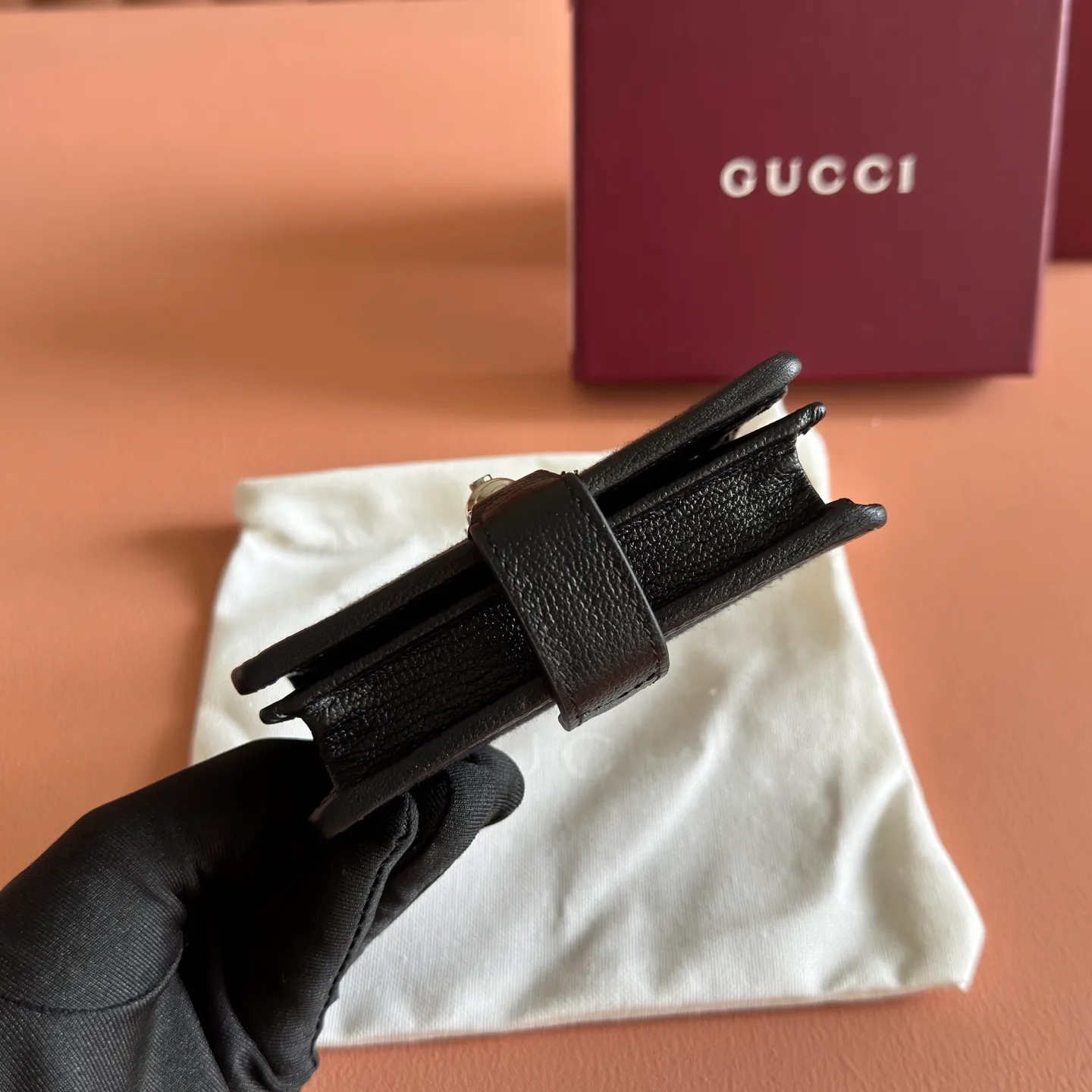 Women's Clutches GUCCI 17947902