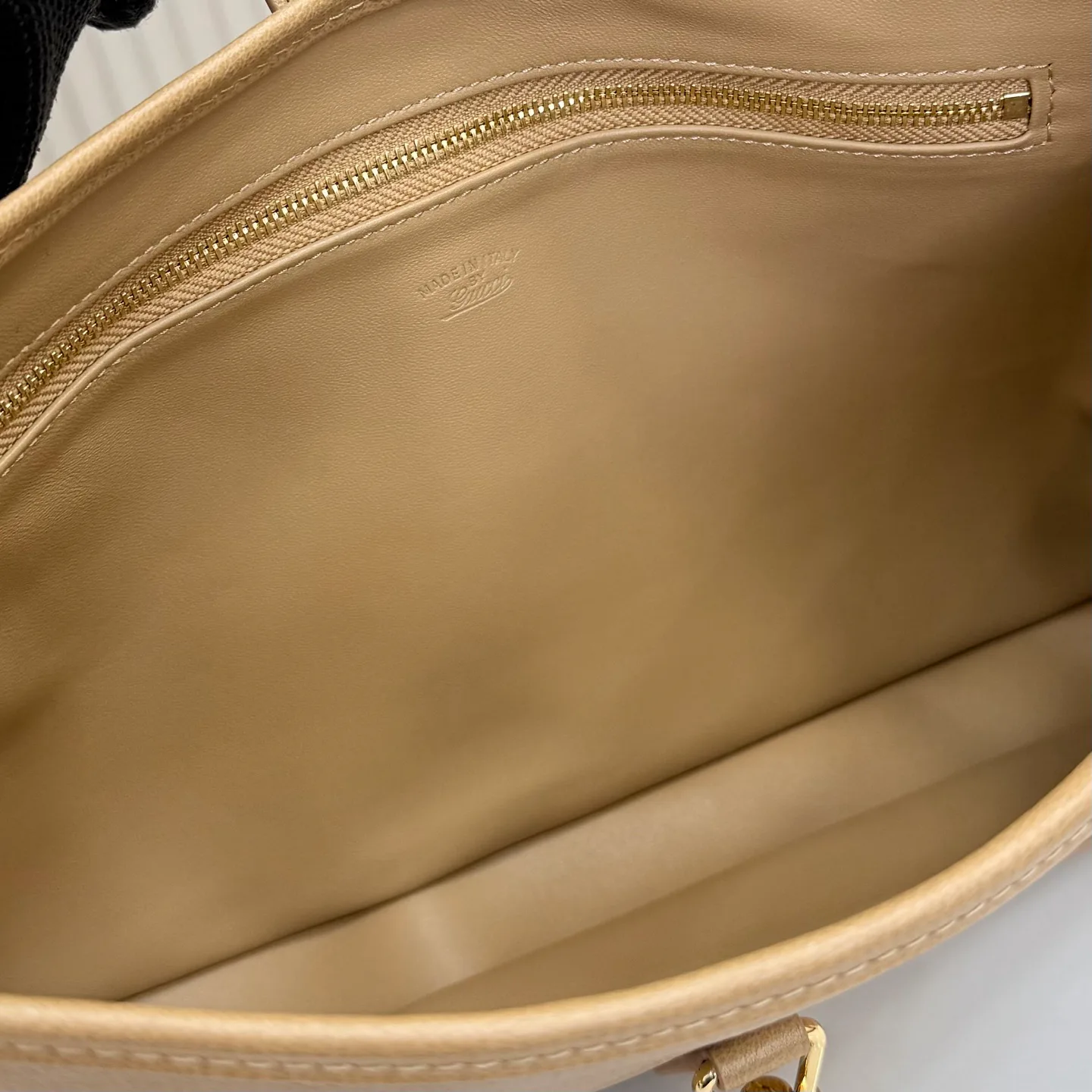 Women's Classic Handbags GUCCI 17243042