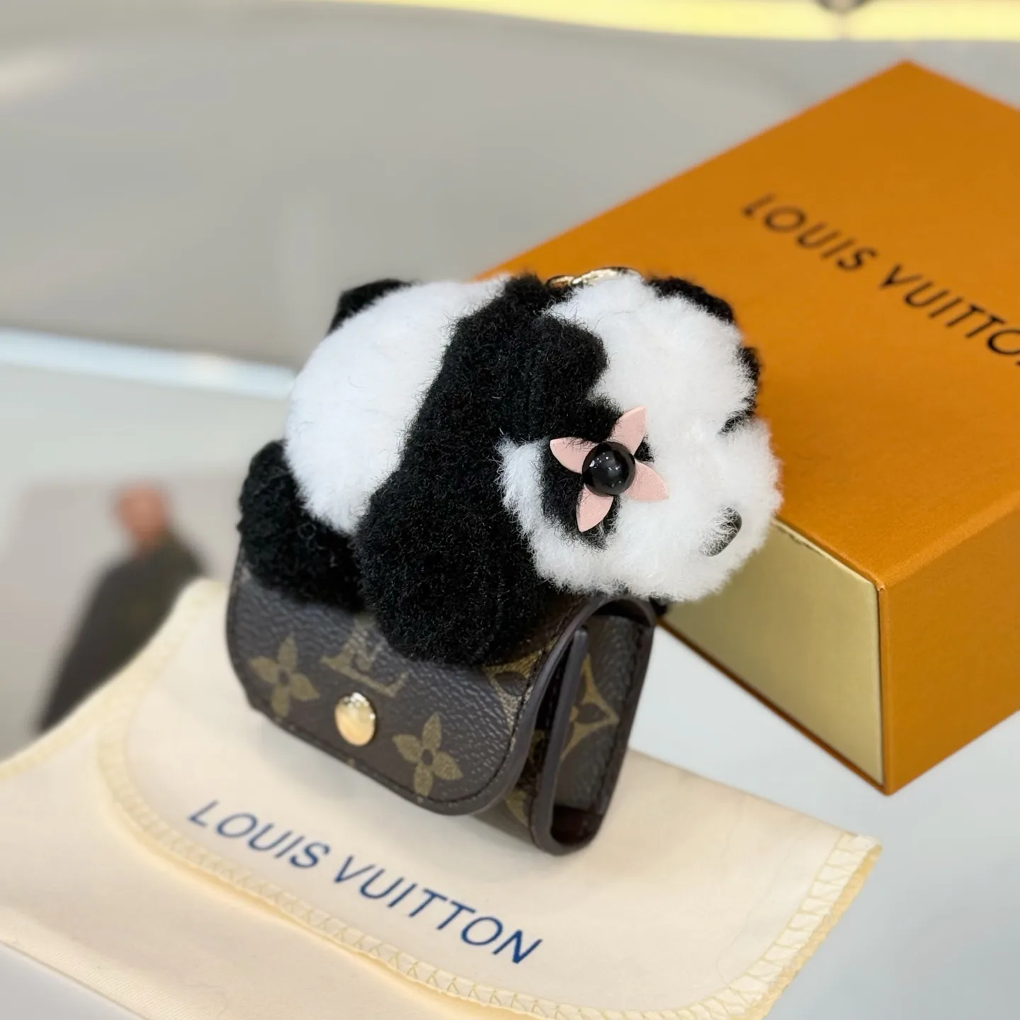 Key Cases LOUIS VUITTON 18013506