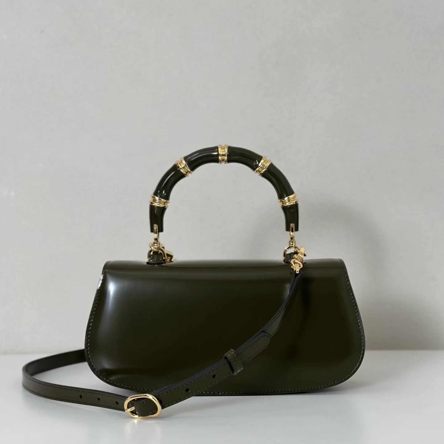 Women's Classic Handbags GUCCI 18361936