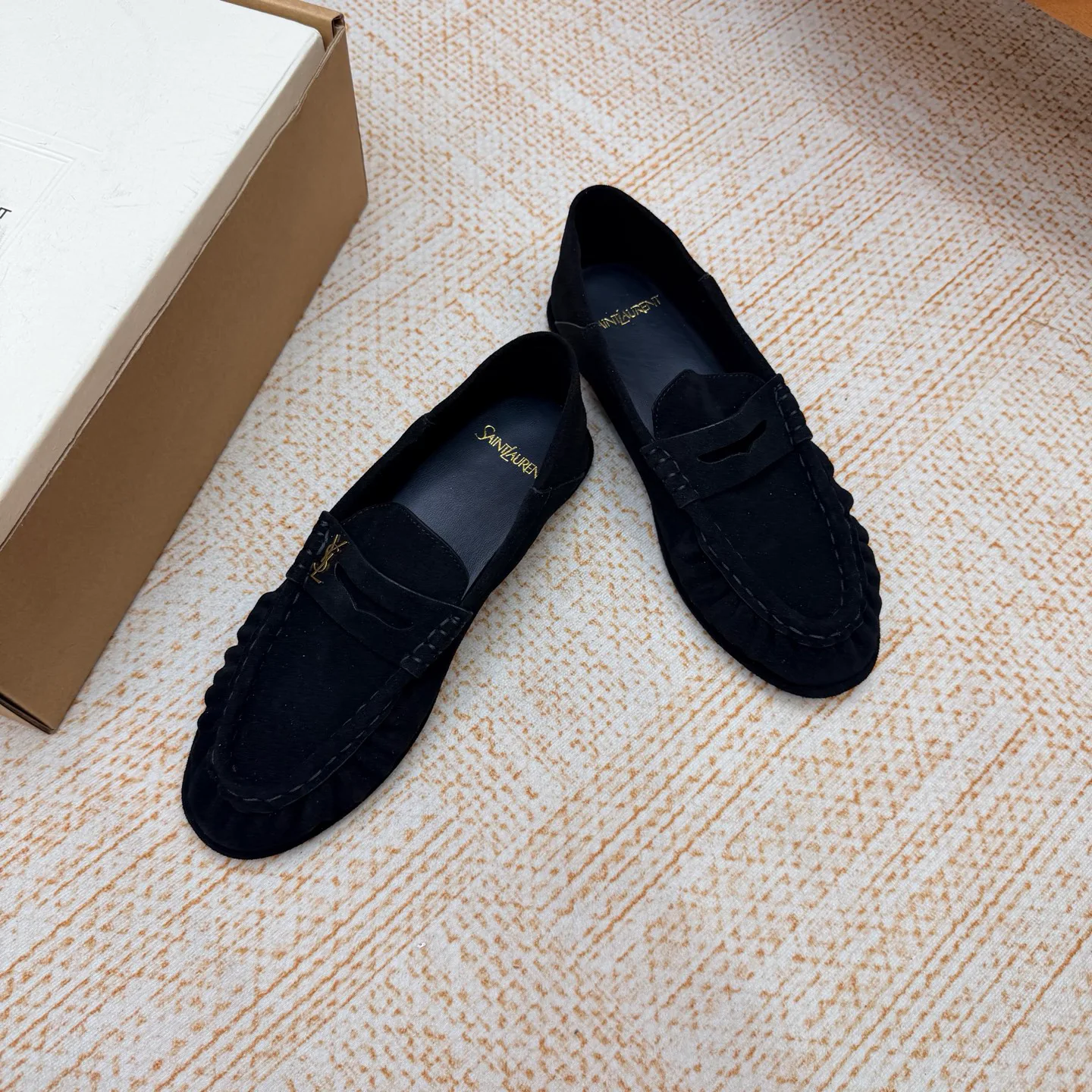 Women's Loafers And Moccasins SAINT LAURENT 18104179