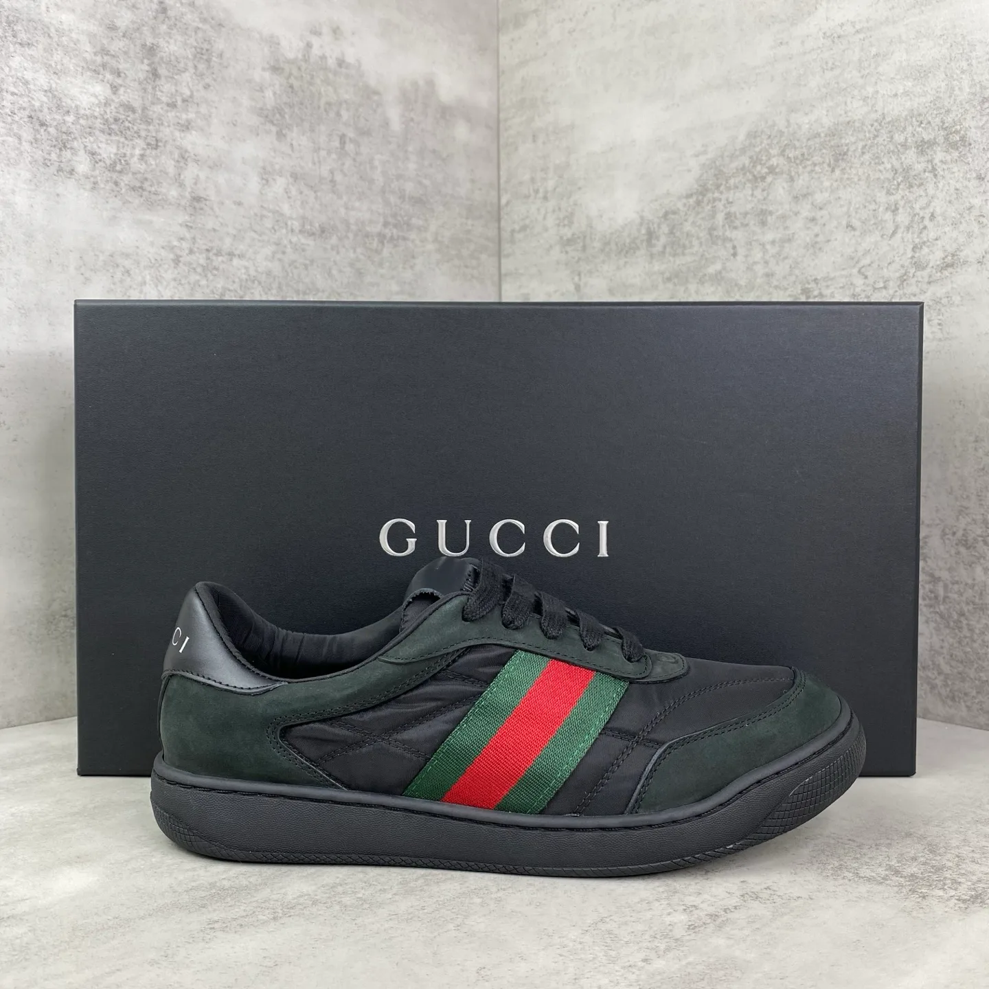Women's Sneakers GUCCI 18283183