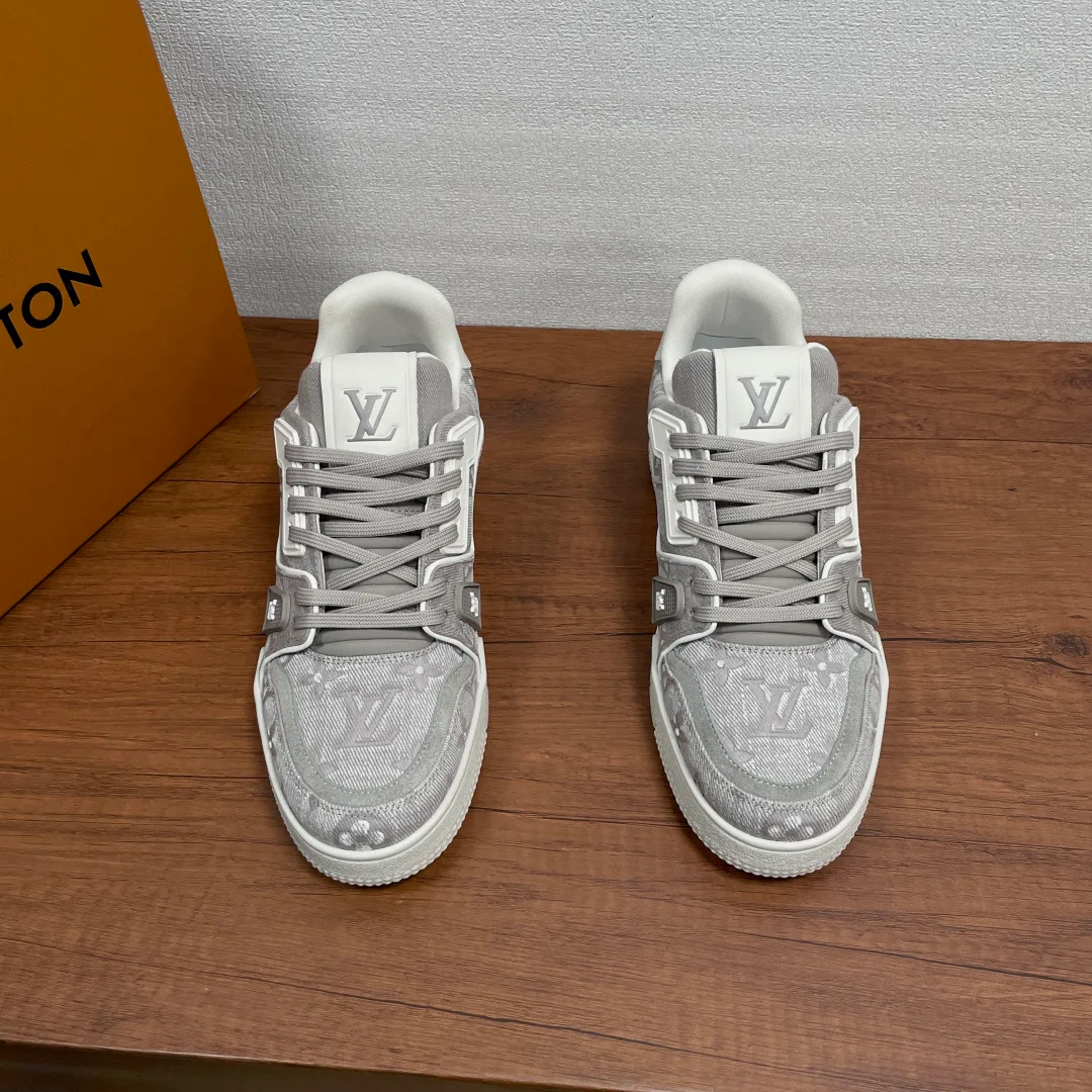 Men's Sneakers LOUIS VUITTON 17971448