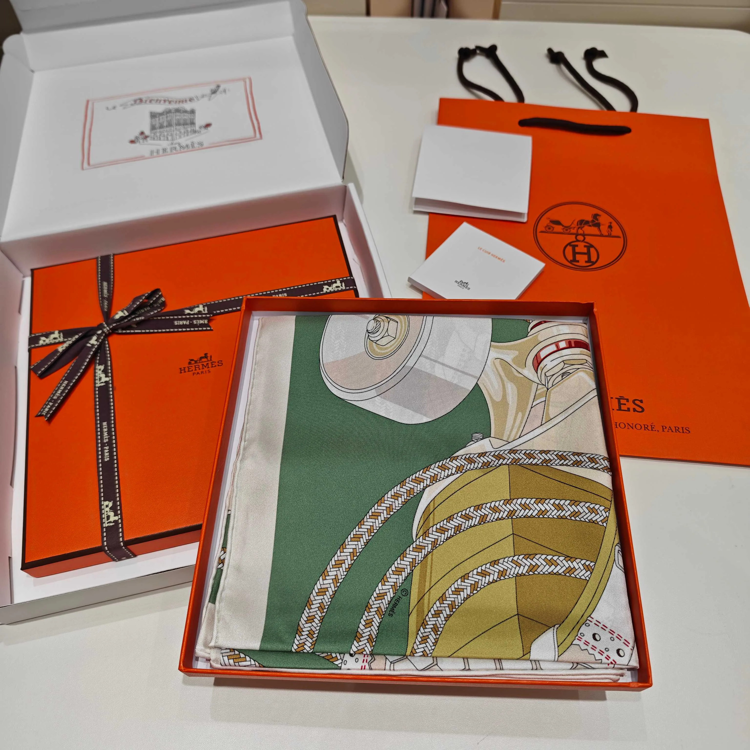 Silk Scarves HERMES 18167155