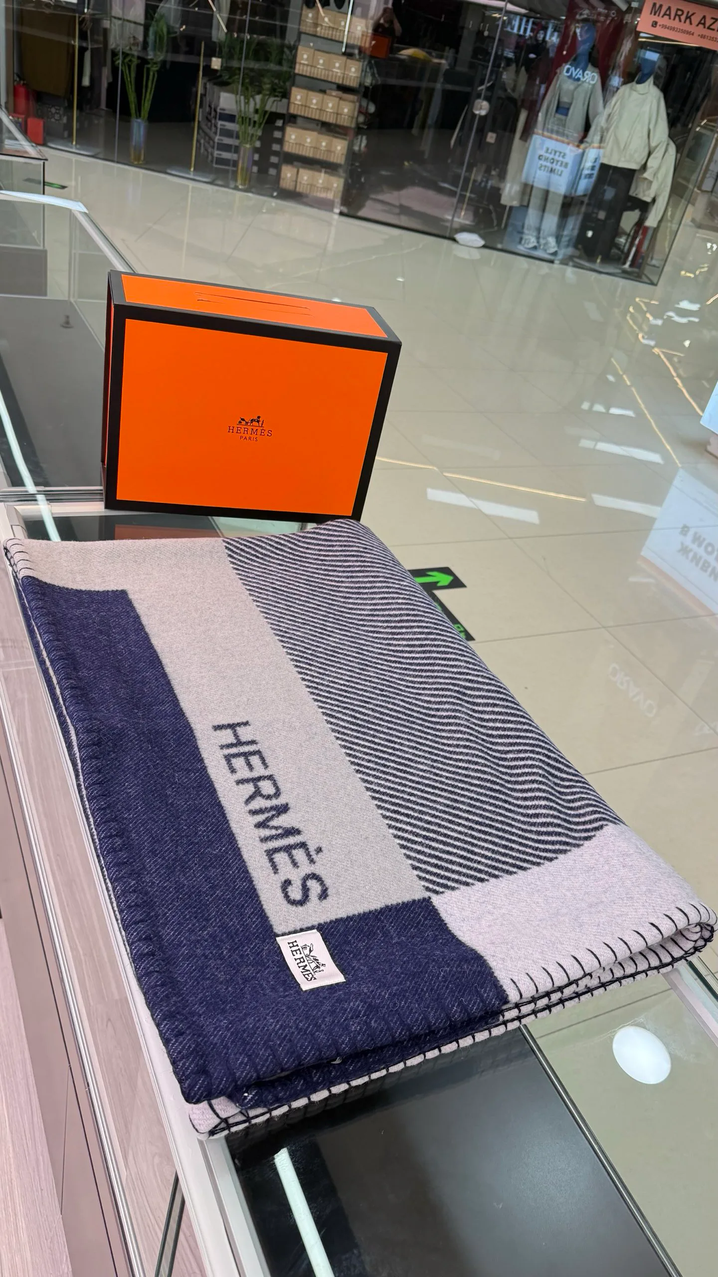 Textiles HERMES 18002653