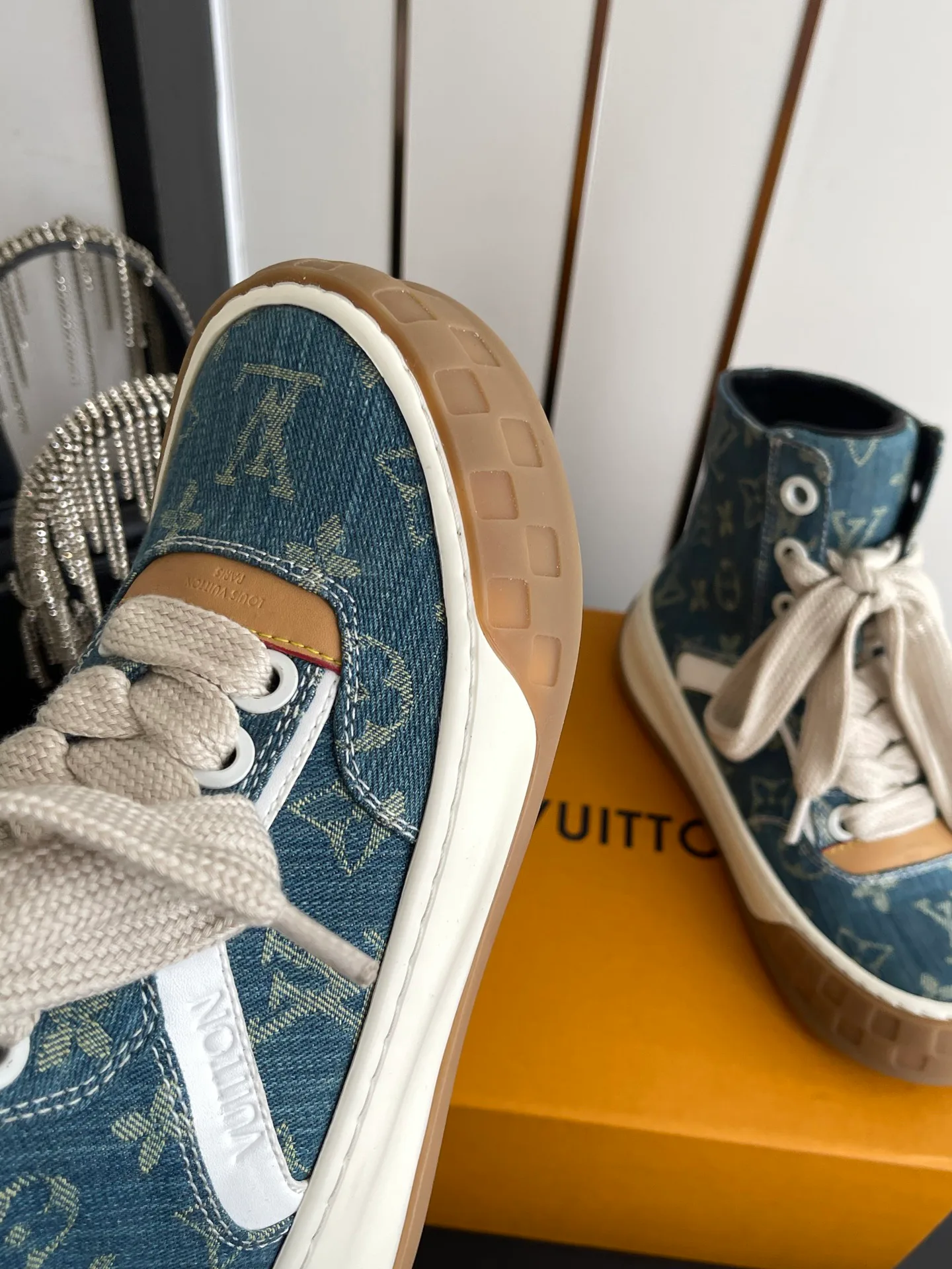 Women's Sneakers LOUIS VUITTON 17673242