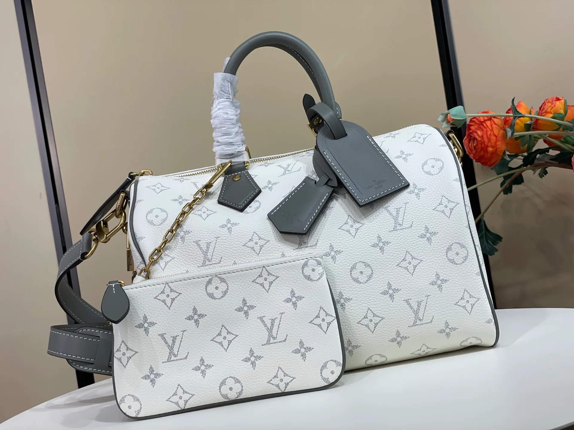 Women's Classic Handbags LOUIS VUITTON 17838917