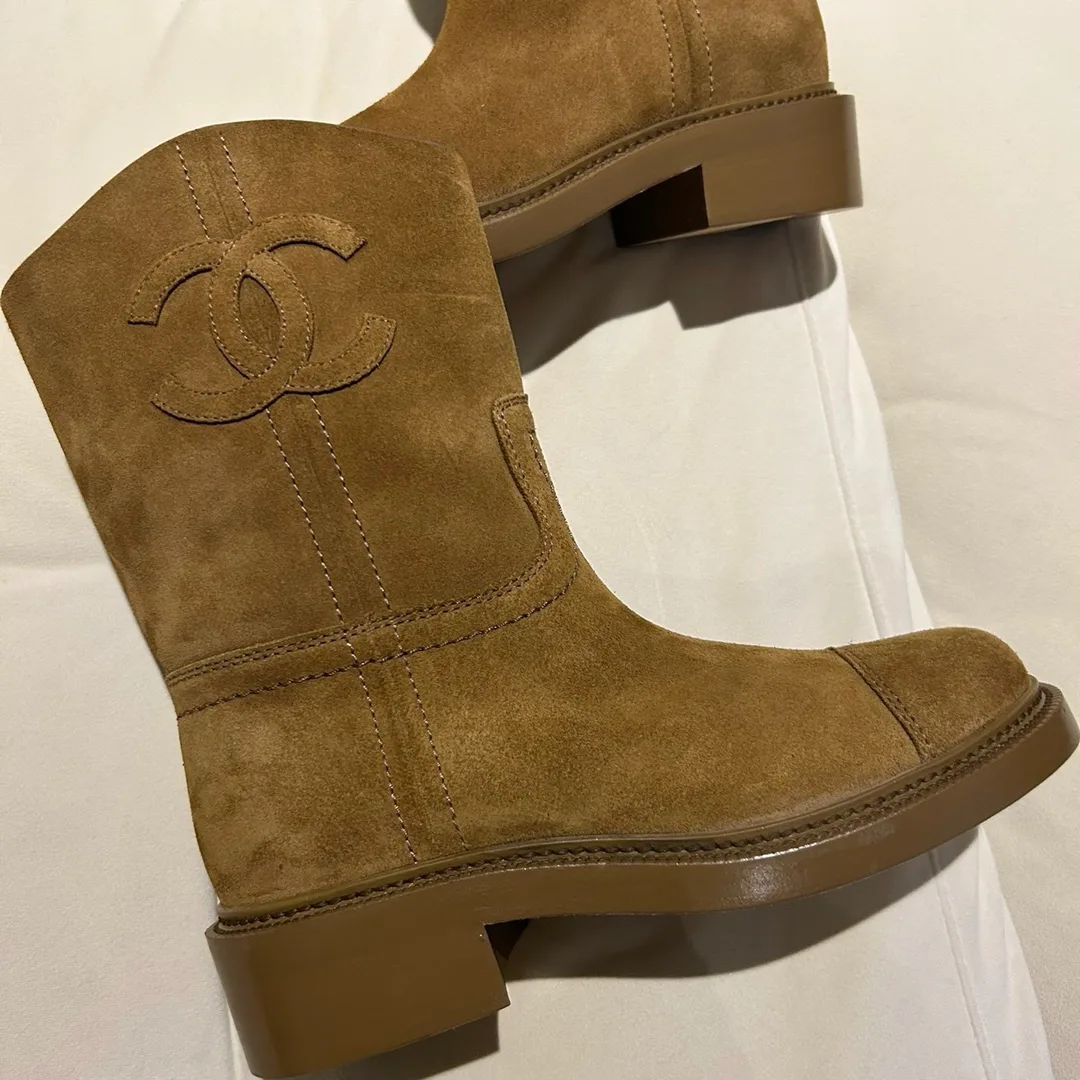 Women's Boots CHANEL 18198996