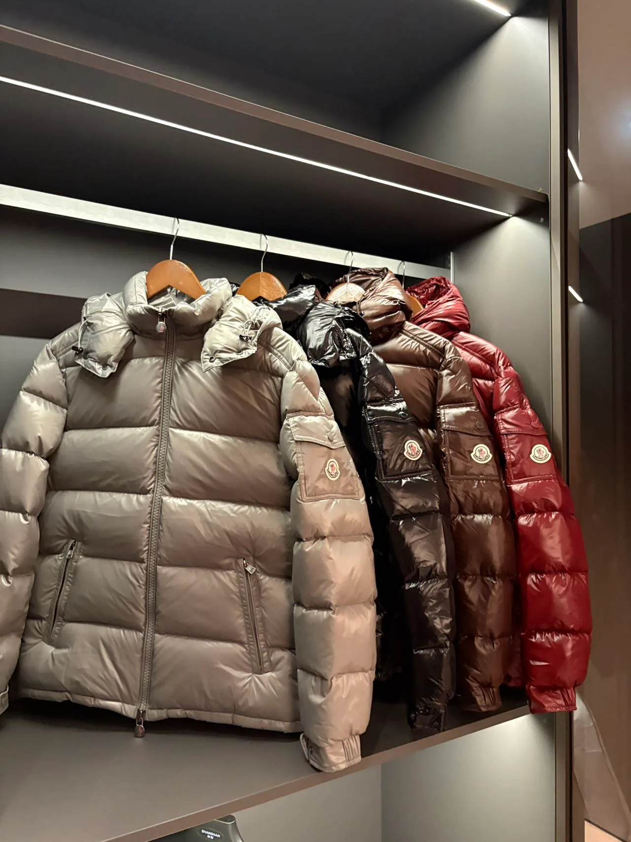 Men's Jackets And Down Jackets MONCLER 18030061