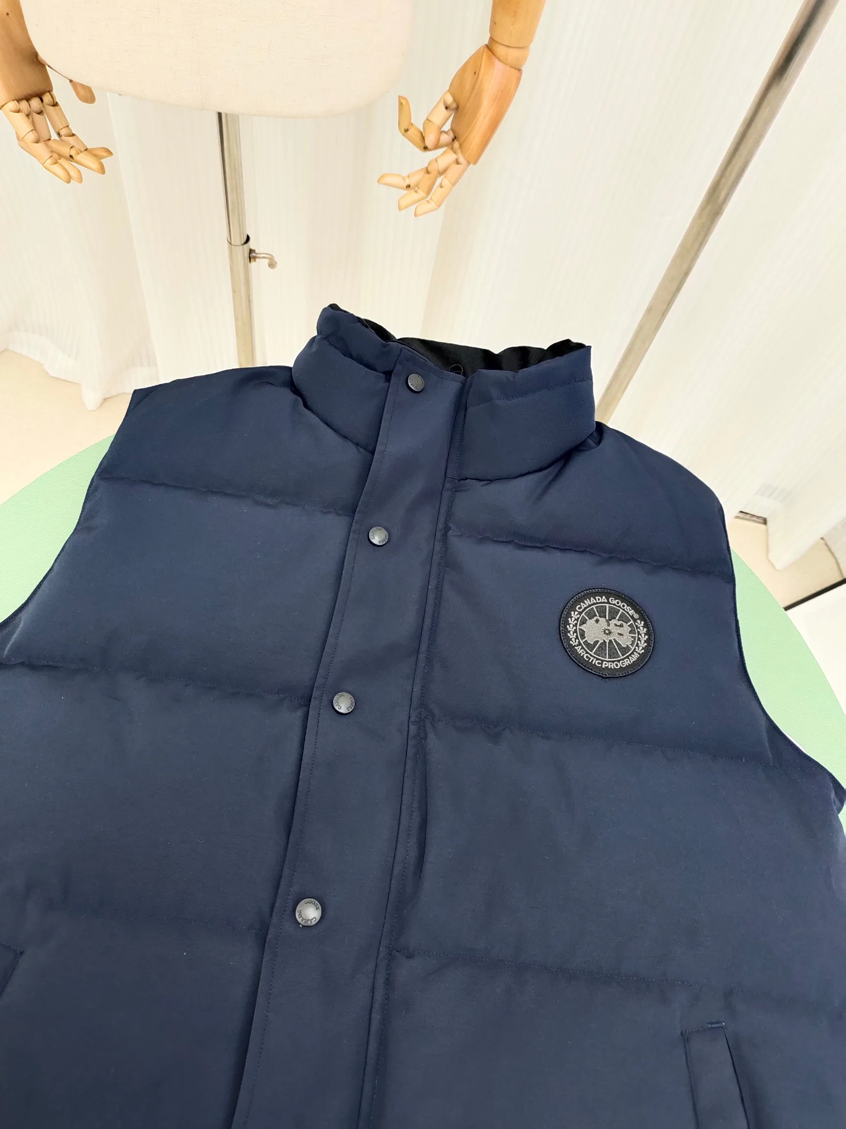 Men's Vests CANADA GOOSE 18111602