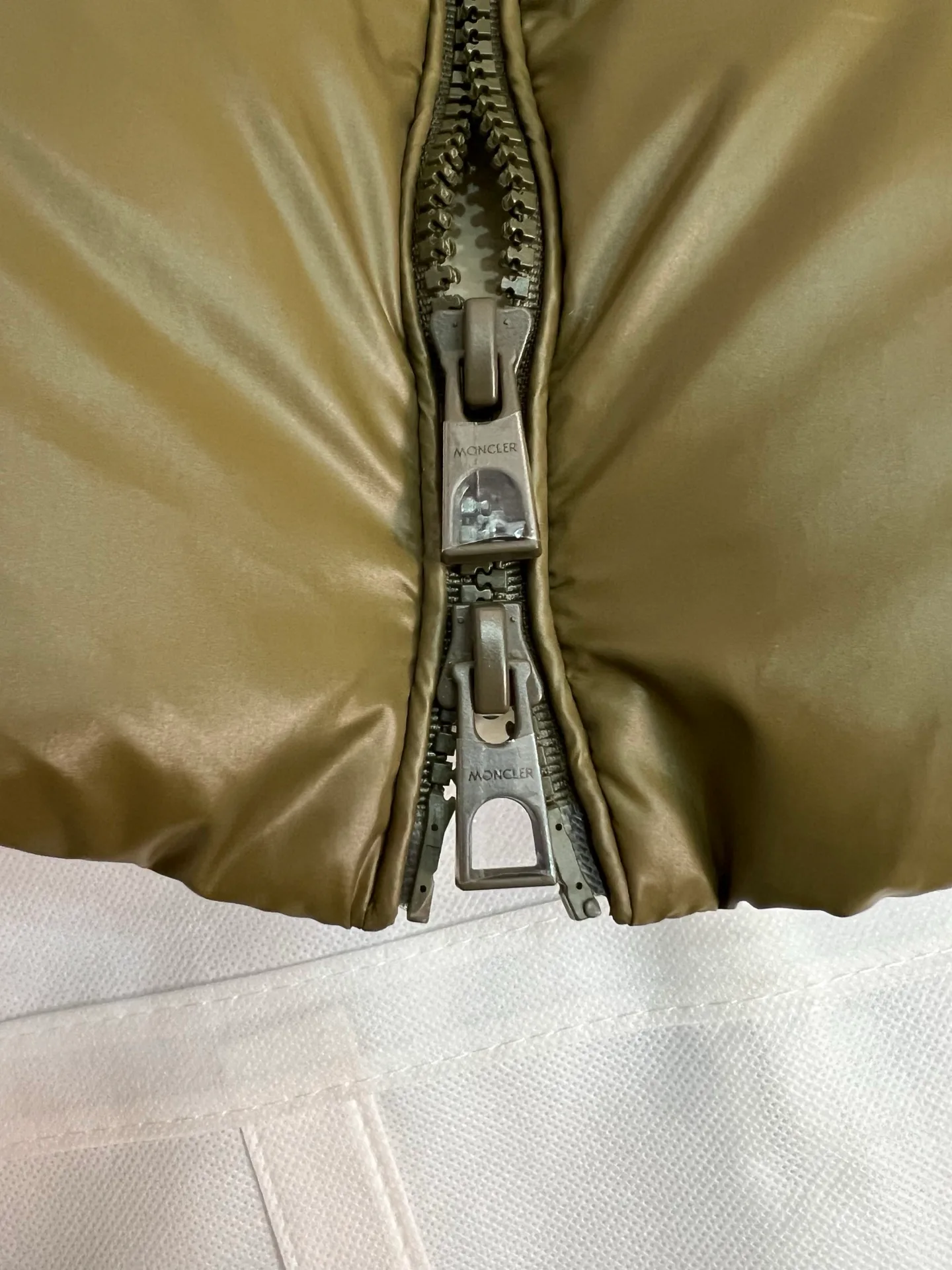Жилеты Мужские Moncler 18599855