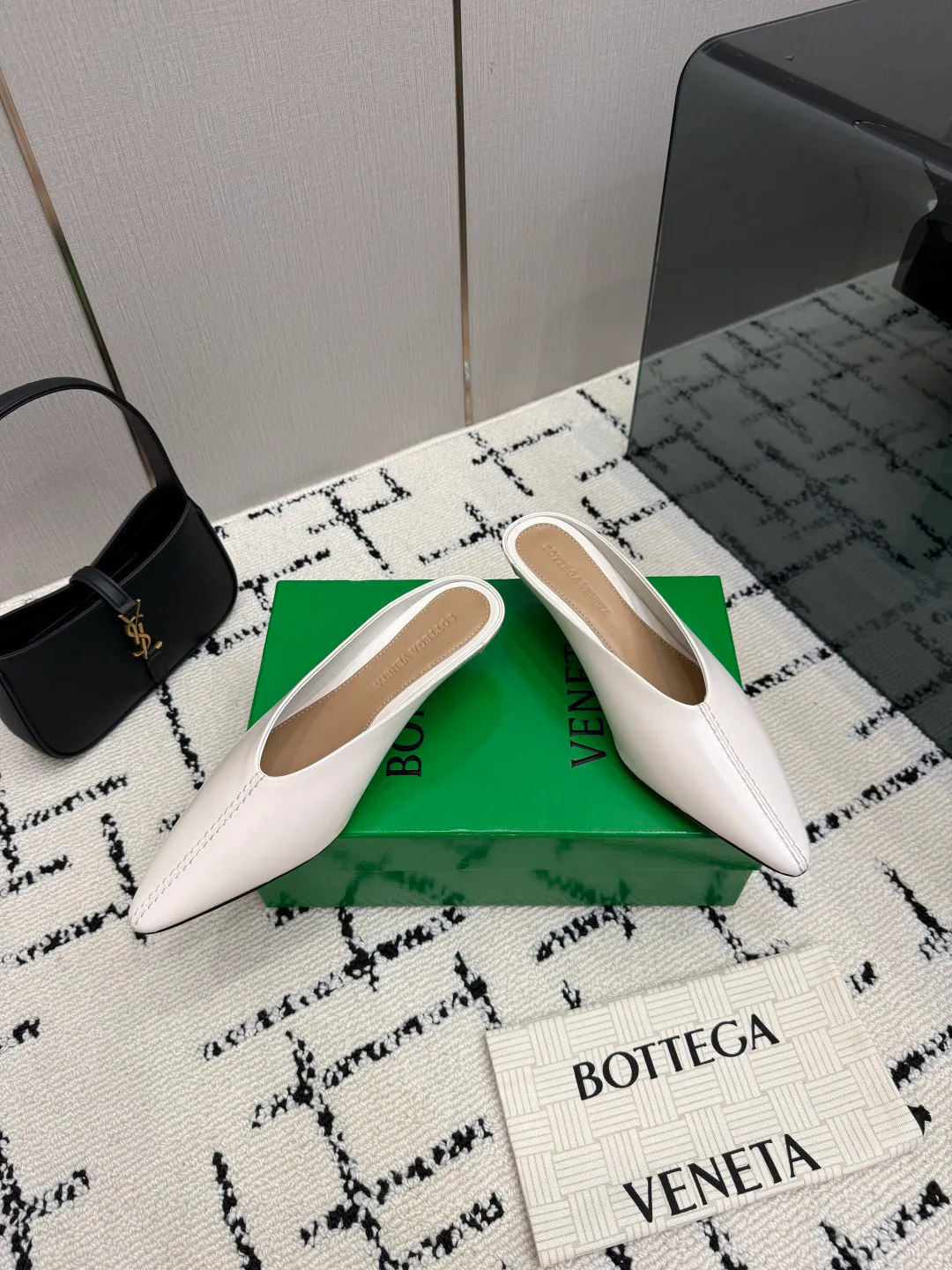 Women's Mules And Clogs BOTTEGA VENETA 18135180
