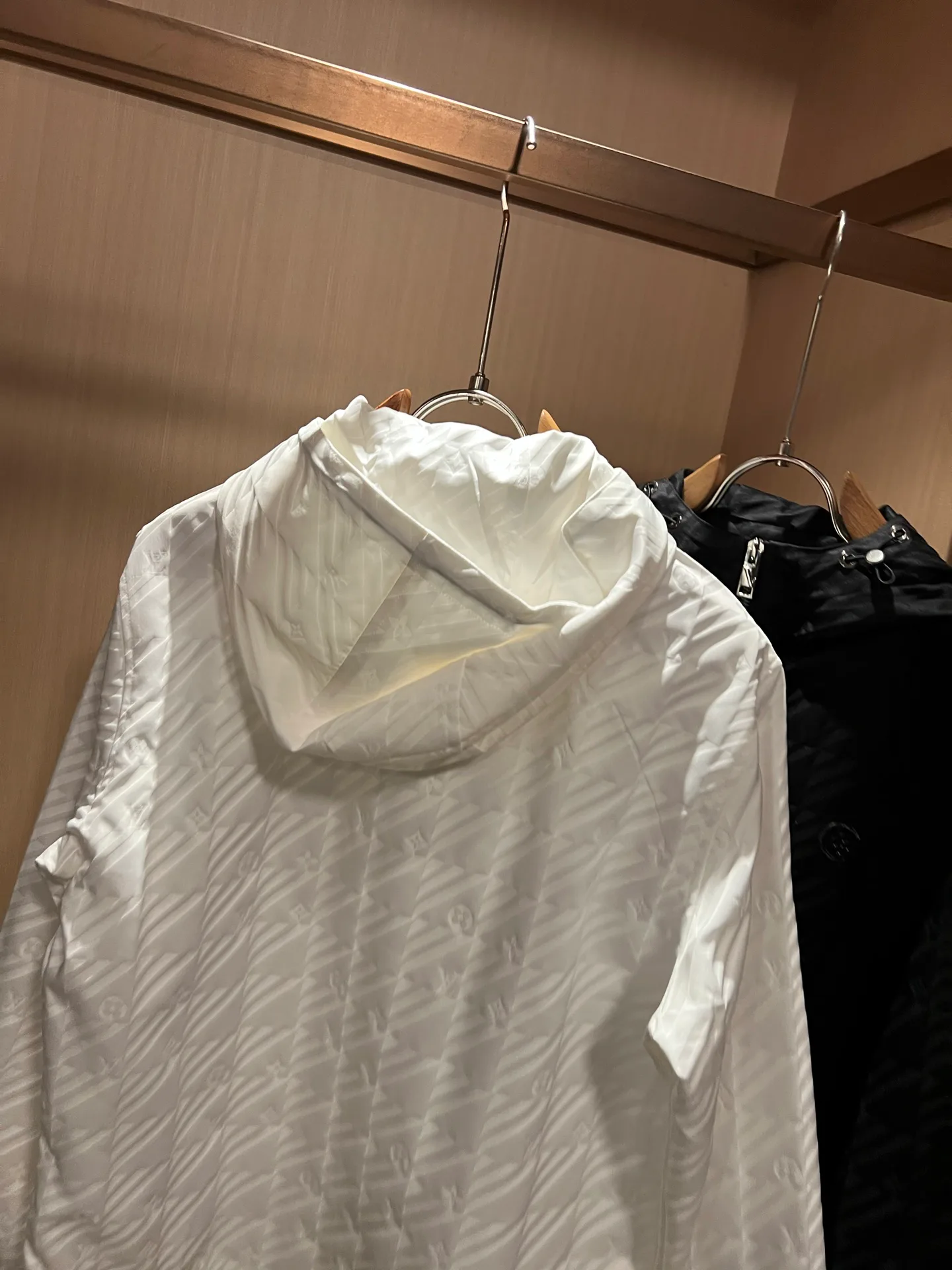 Куртки И Пуховики Мужские Louis Vuitton 18592743