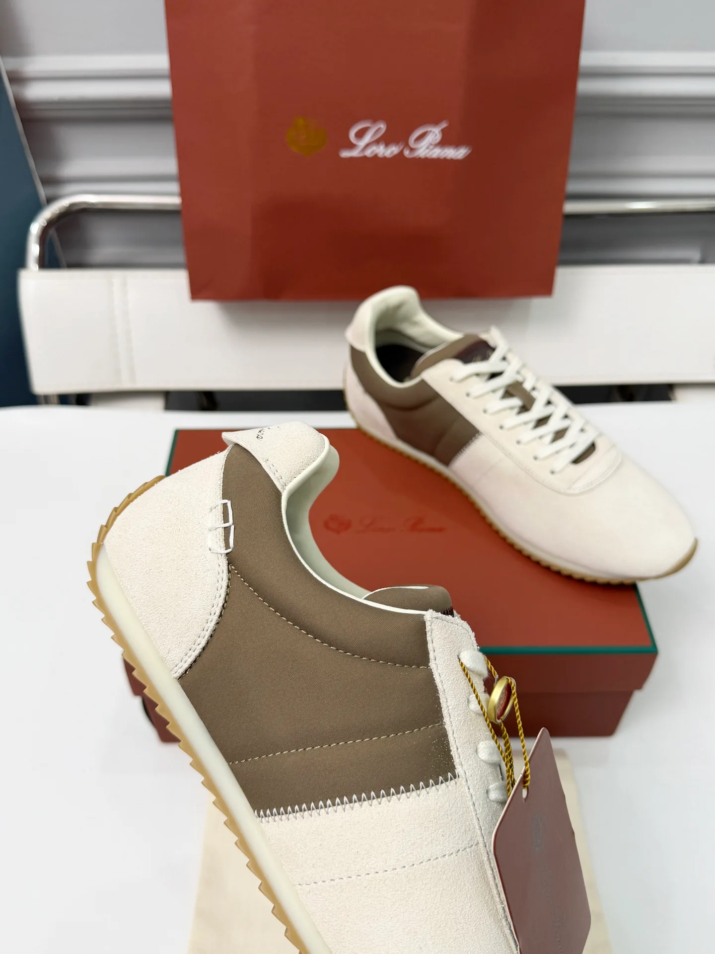 Women's Sneakers LORO PIANA 17467095