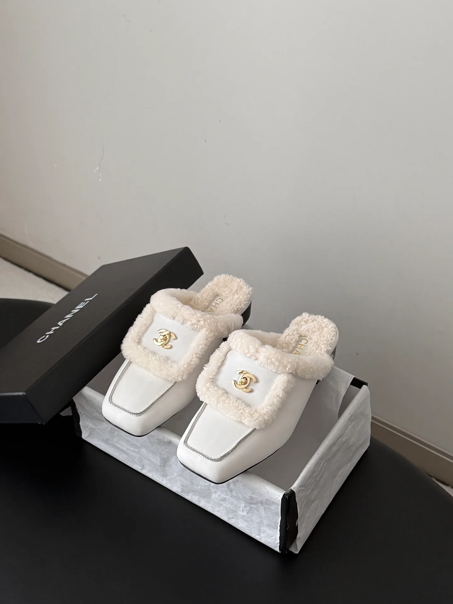 Women's Mules And Clogs CHANEL 18362216