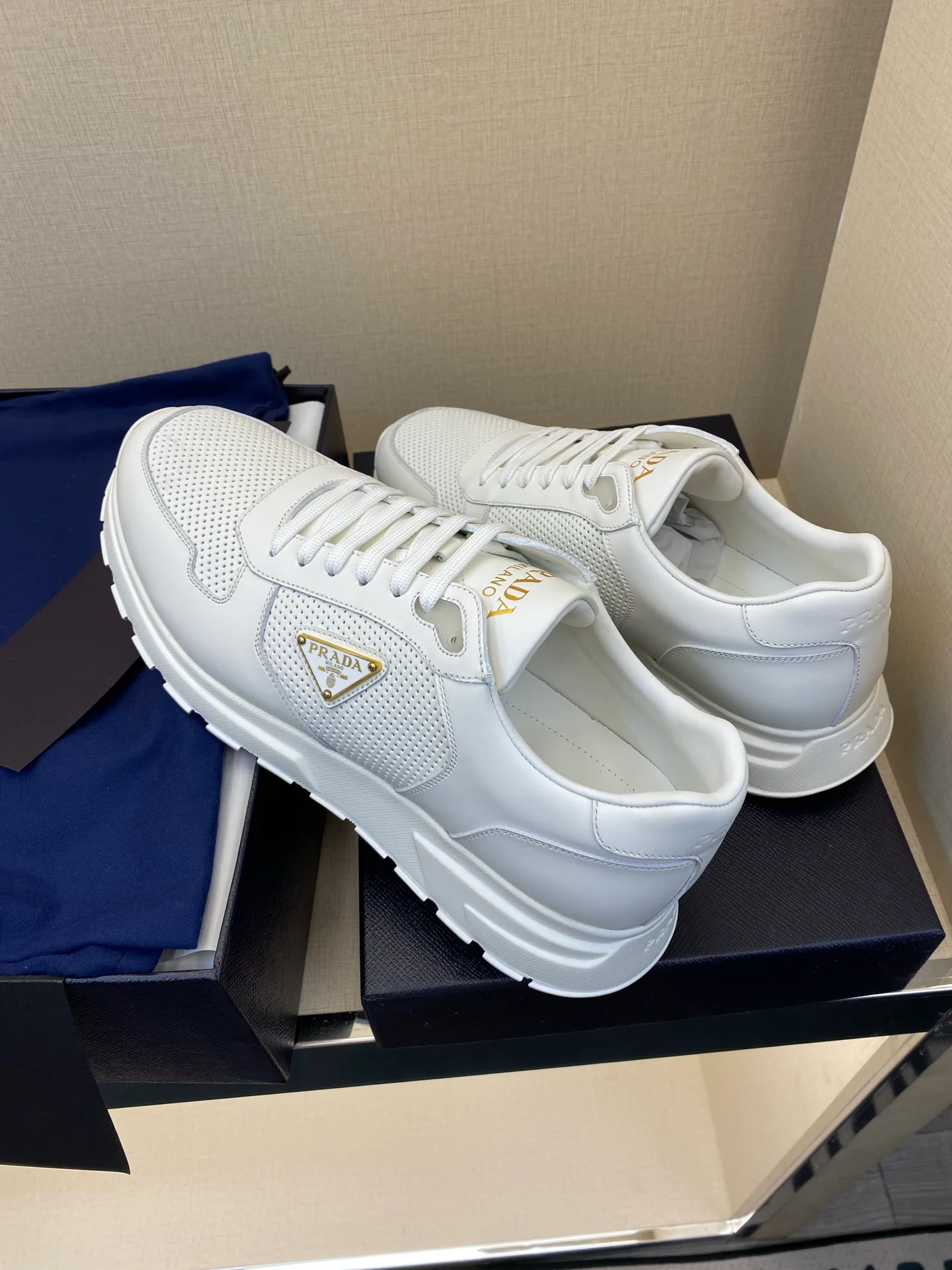 Men's Sneakers PRADA 18039817