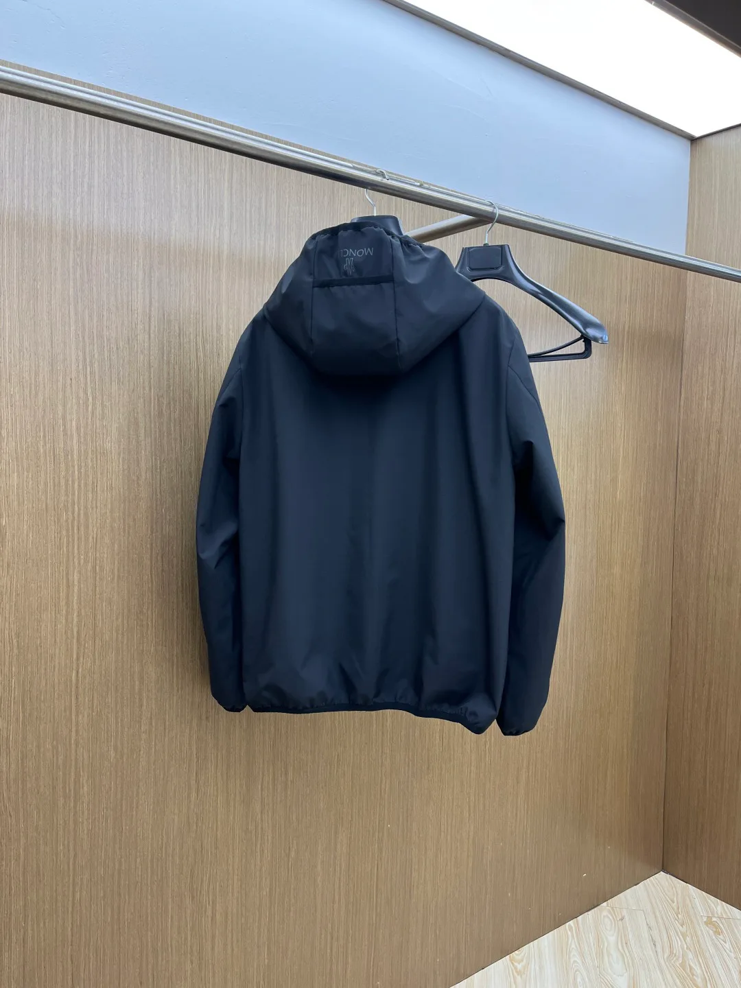 Men's Jackets And Down Jackets MONCLER 18244037