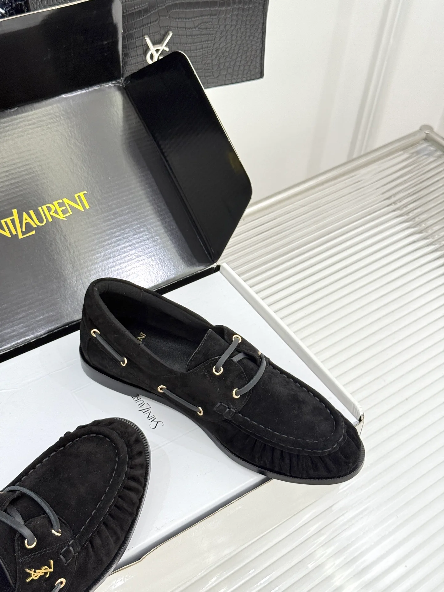 Women's Loafers And Moccasins SAINT LAURENT 18142752