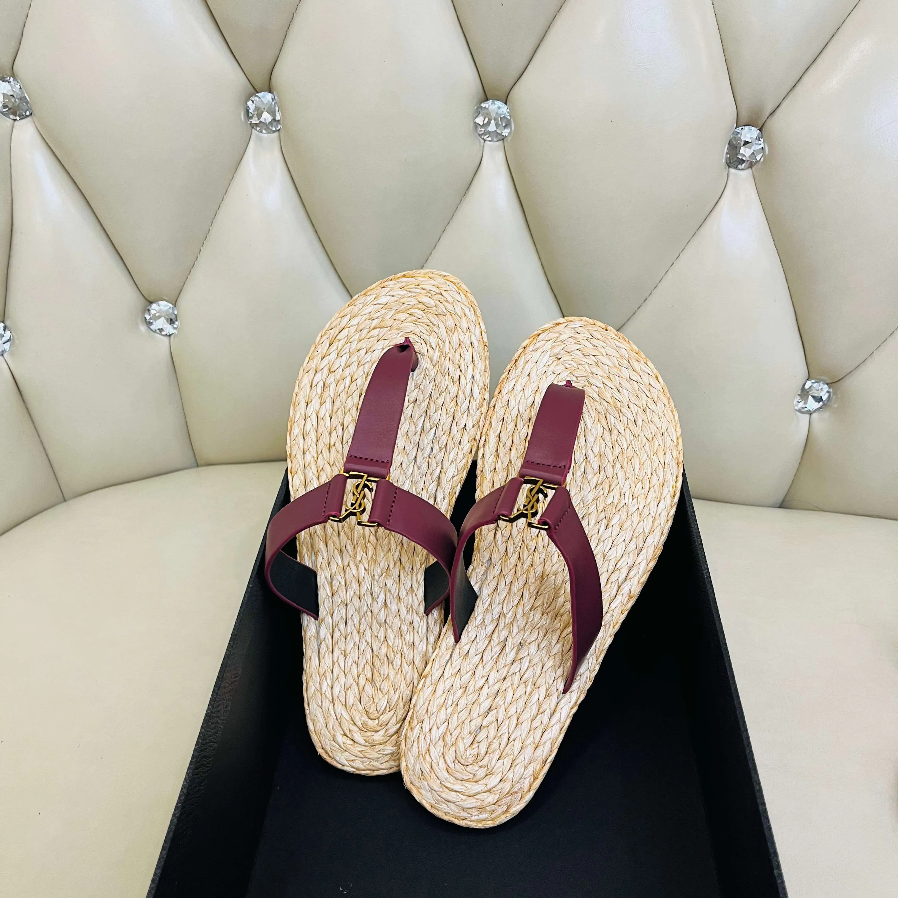 Women's Flip-Flops SAINT LAURENT 18083990