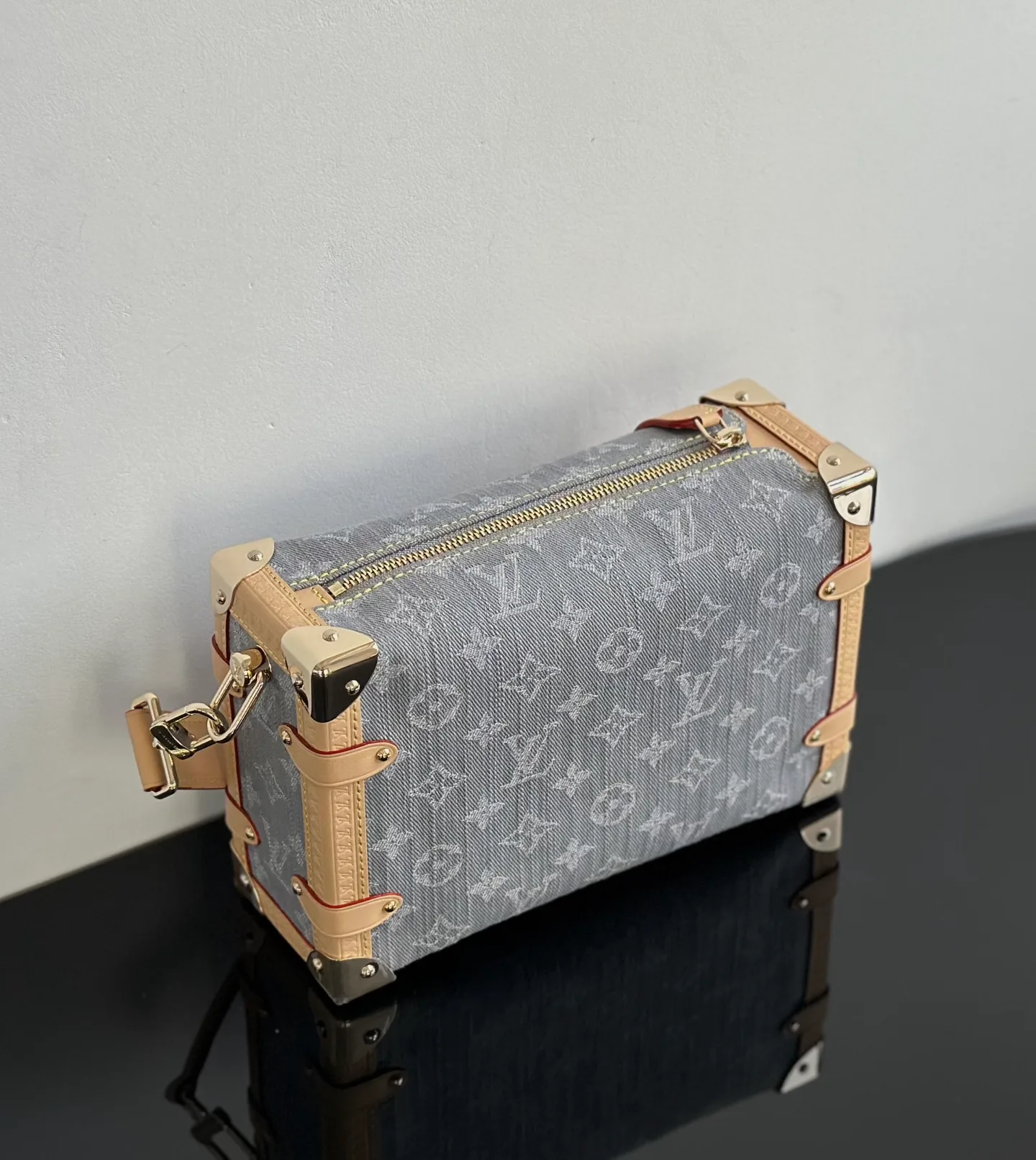 Women's Classic Handbags LOUIS VUITTON 18376409