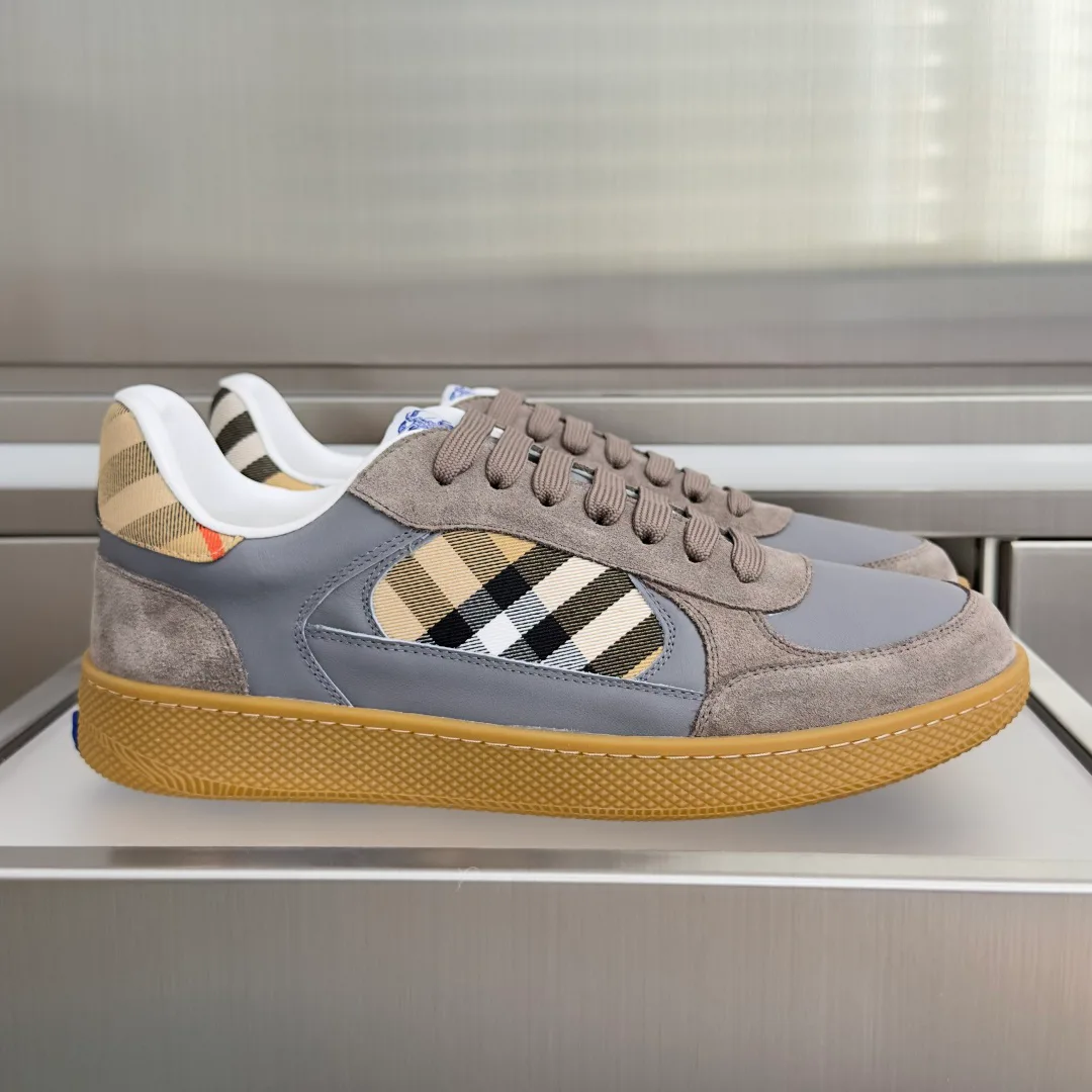 Women's Sneakers BURBERRY 17810105