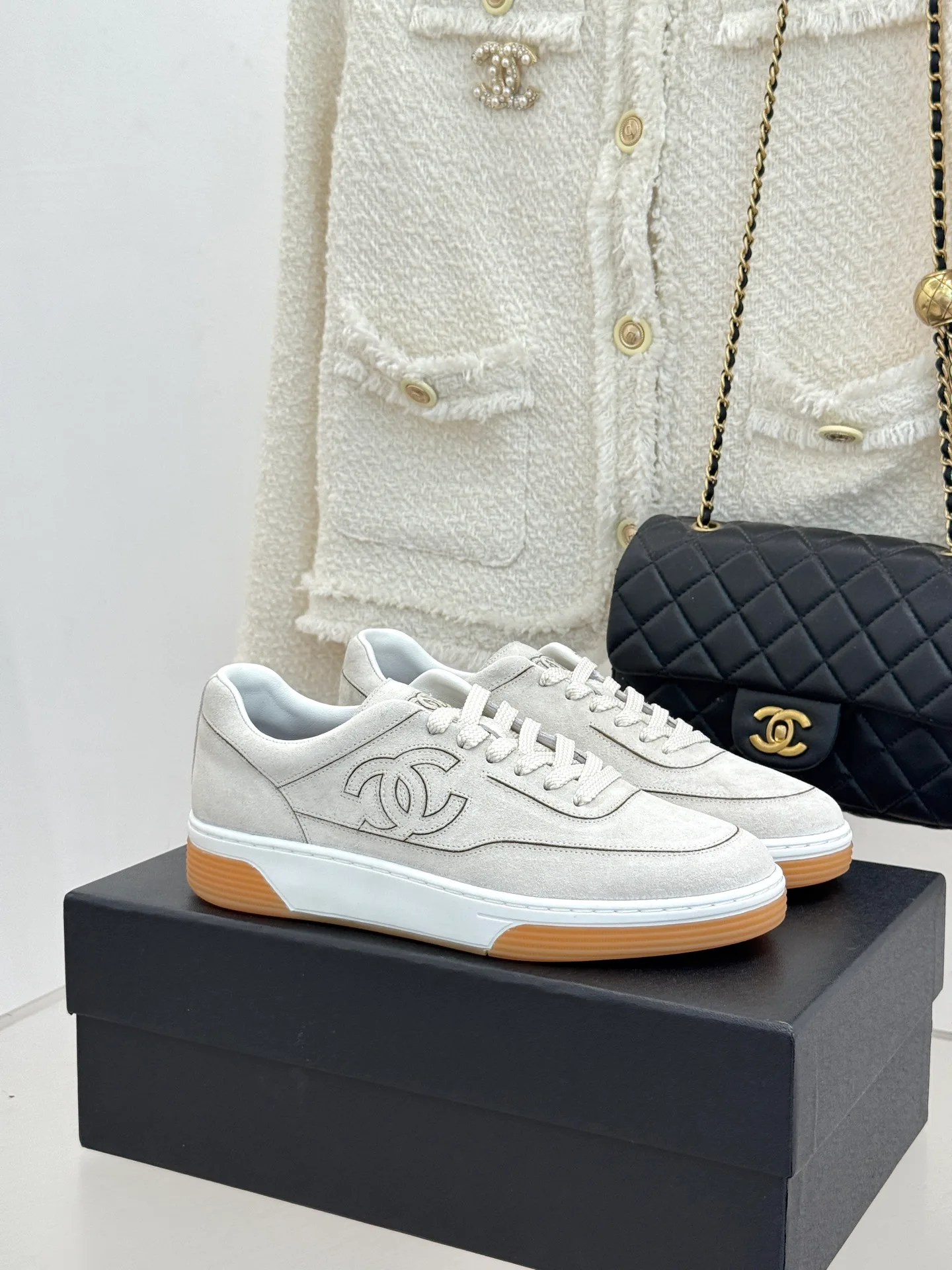 Women's Sneakers CHANEL 18154785