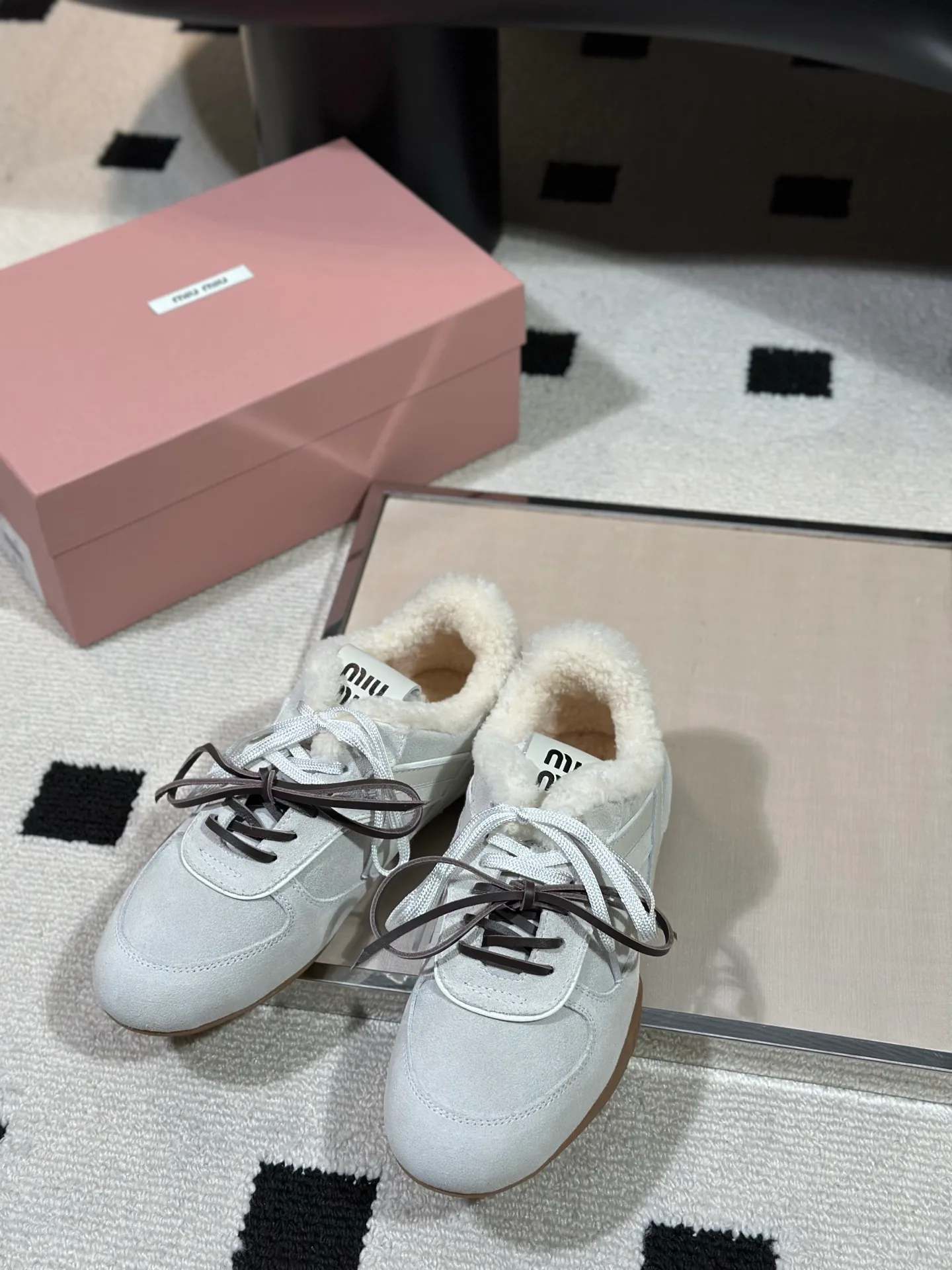 Кроссовки Женские Miu Miu 18638319
