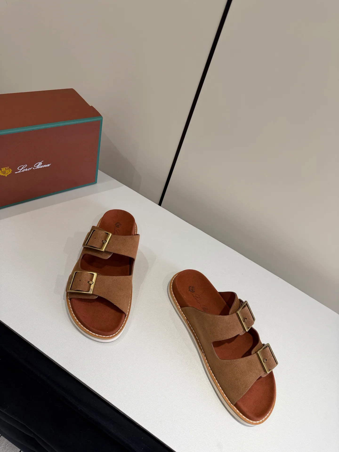 Men's Flip-Flops LORO PIANA 17464197